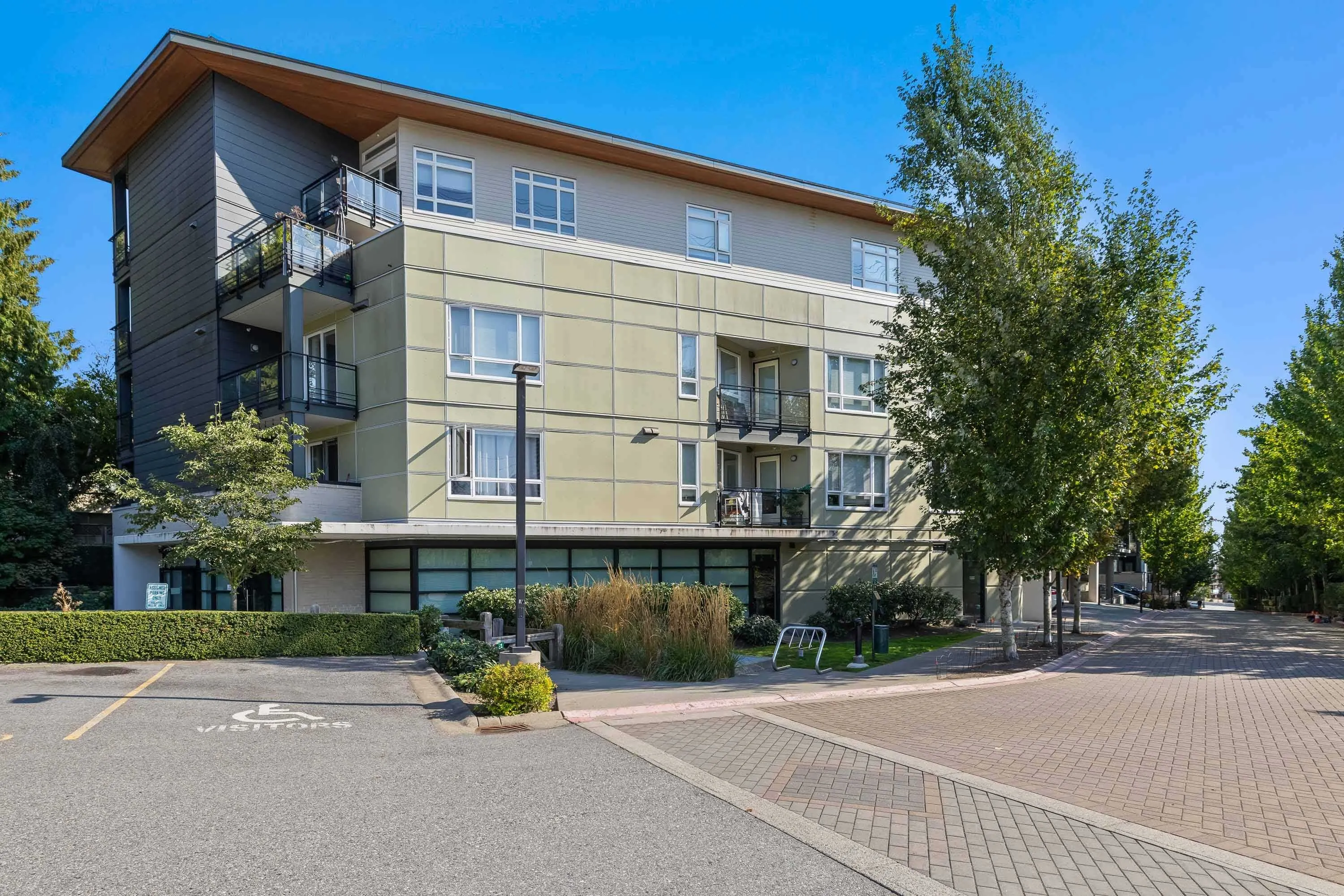 306 13919 Fraser Highway