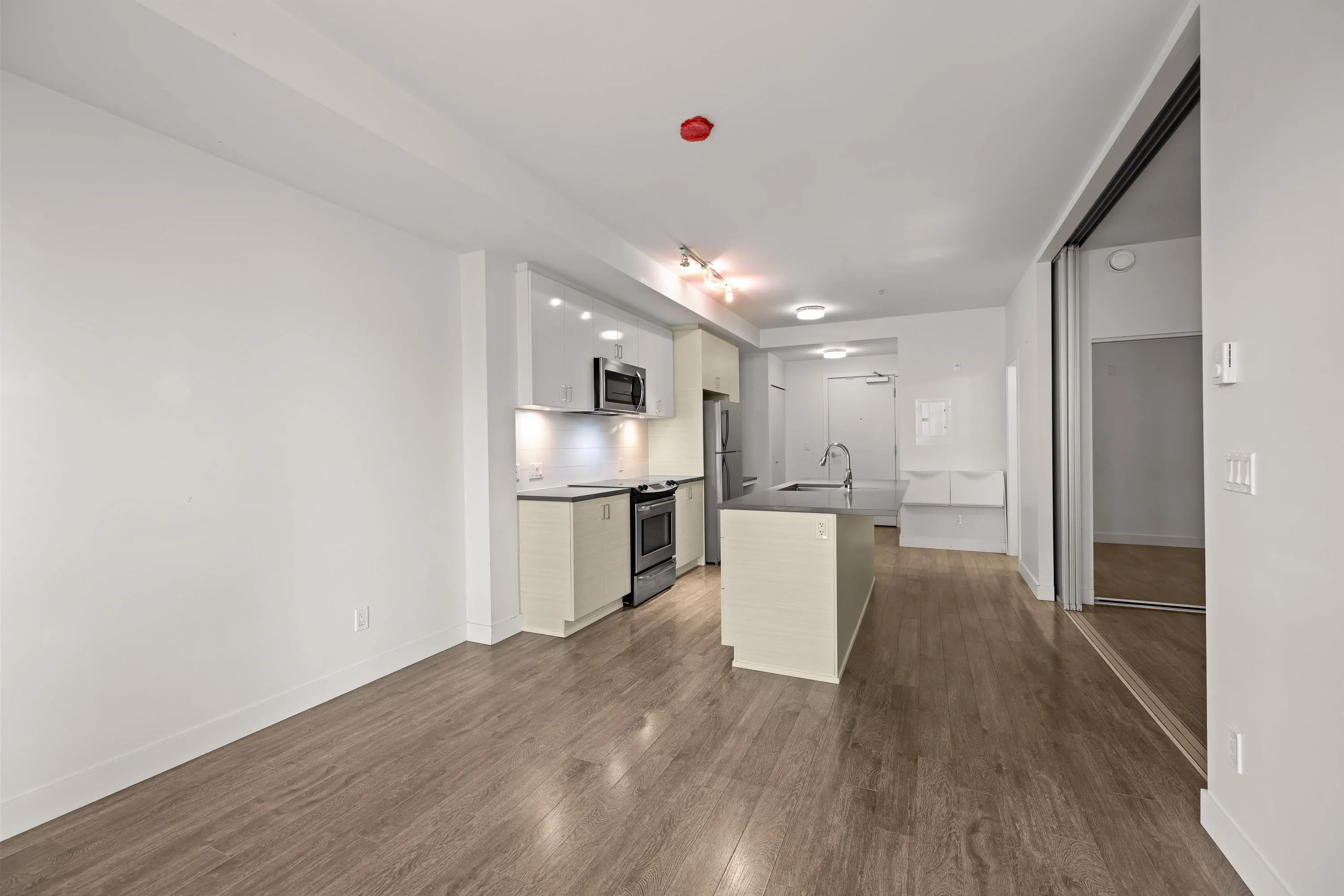 306 13919 Fraser Highway
