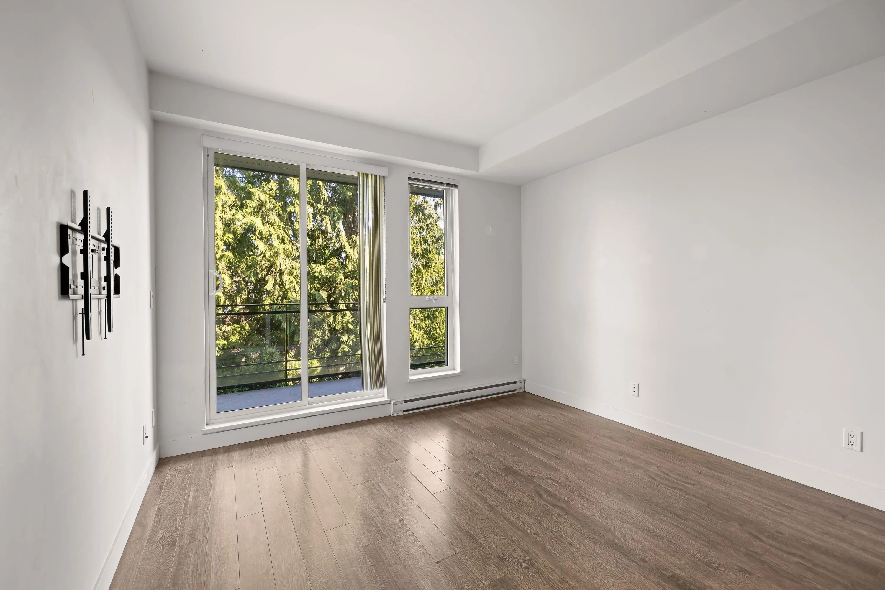 306 13919 Fraser Highway