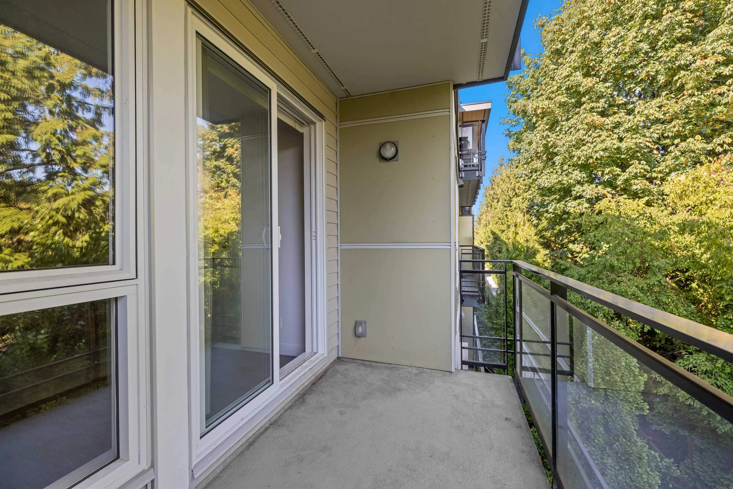 306 13919 Fraser Highway