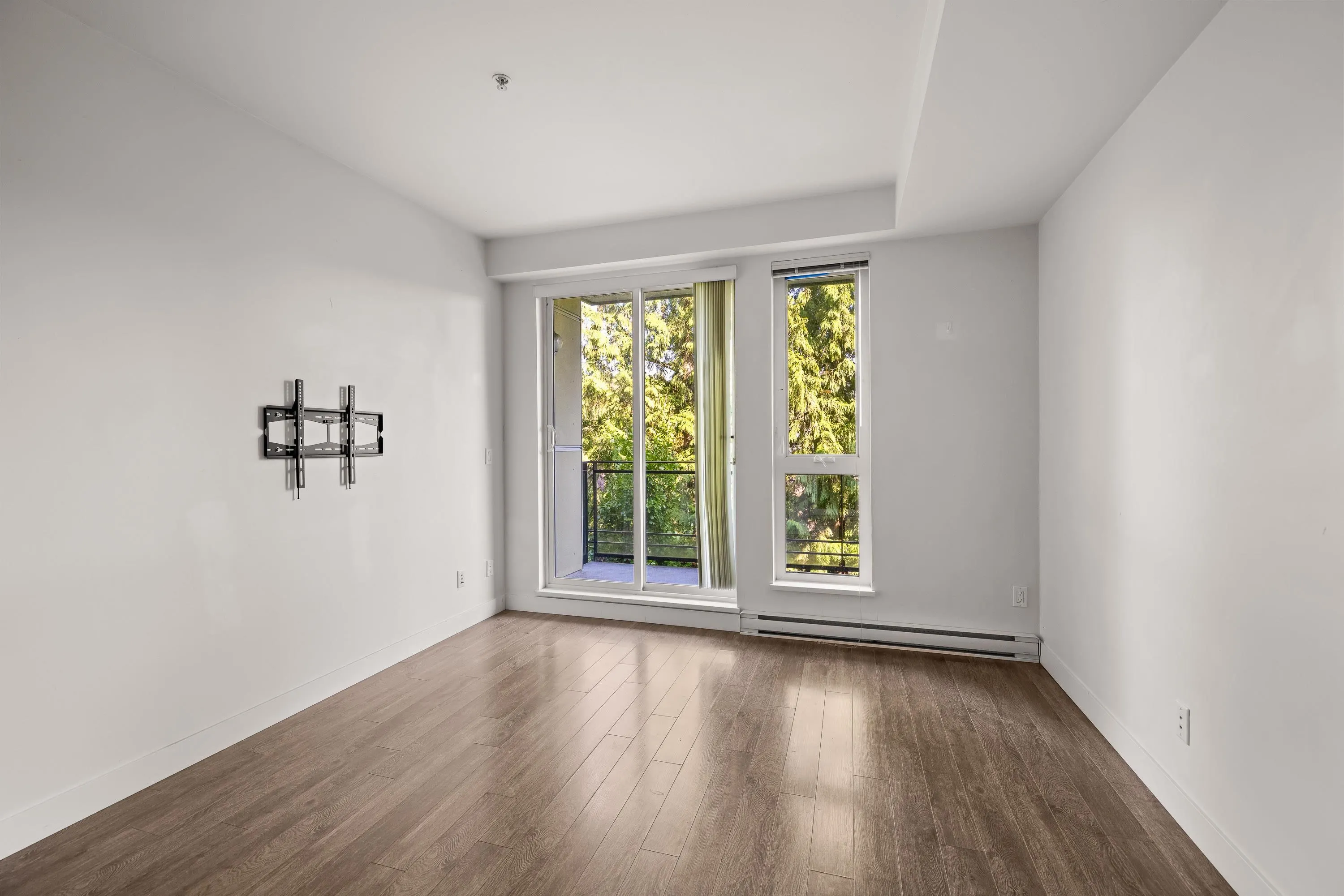 306 13919 Fraser Highway