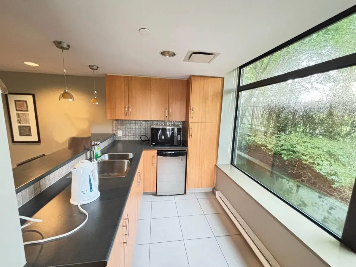 1503 6351 Buswell Street
