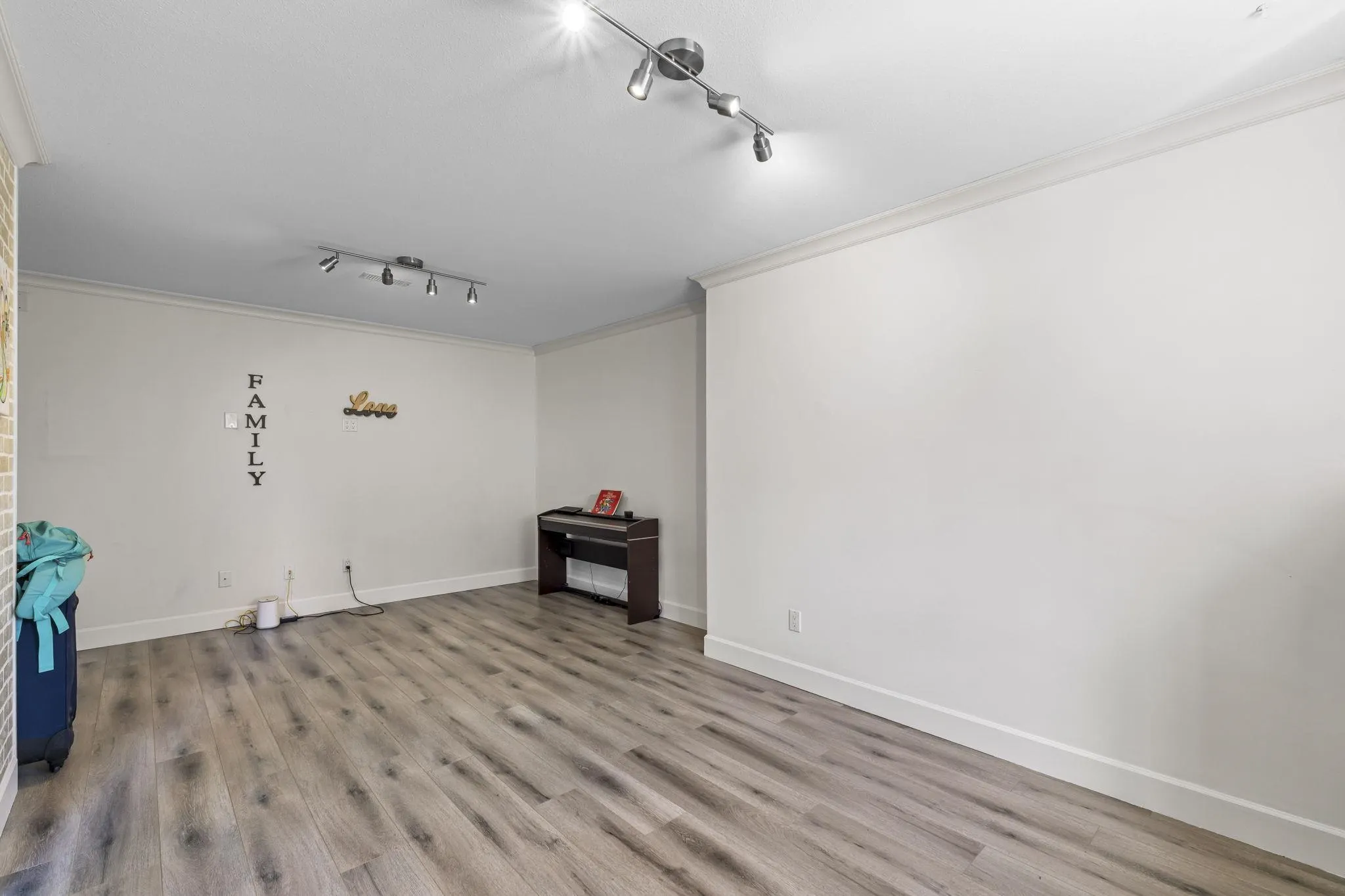 36 15030 58 Avenue