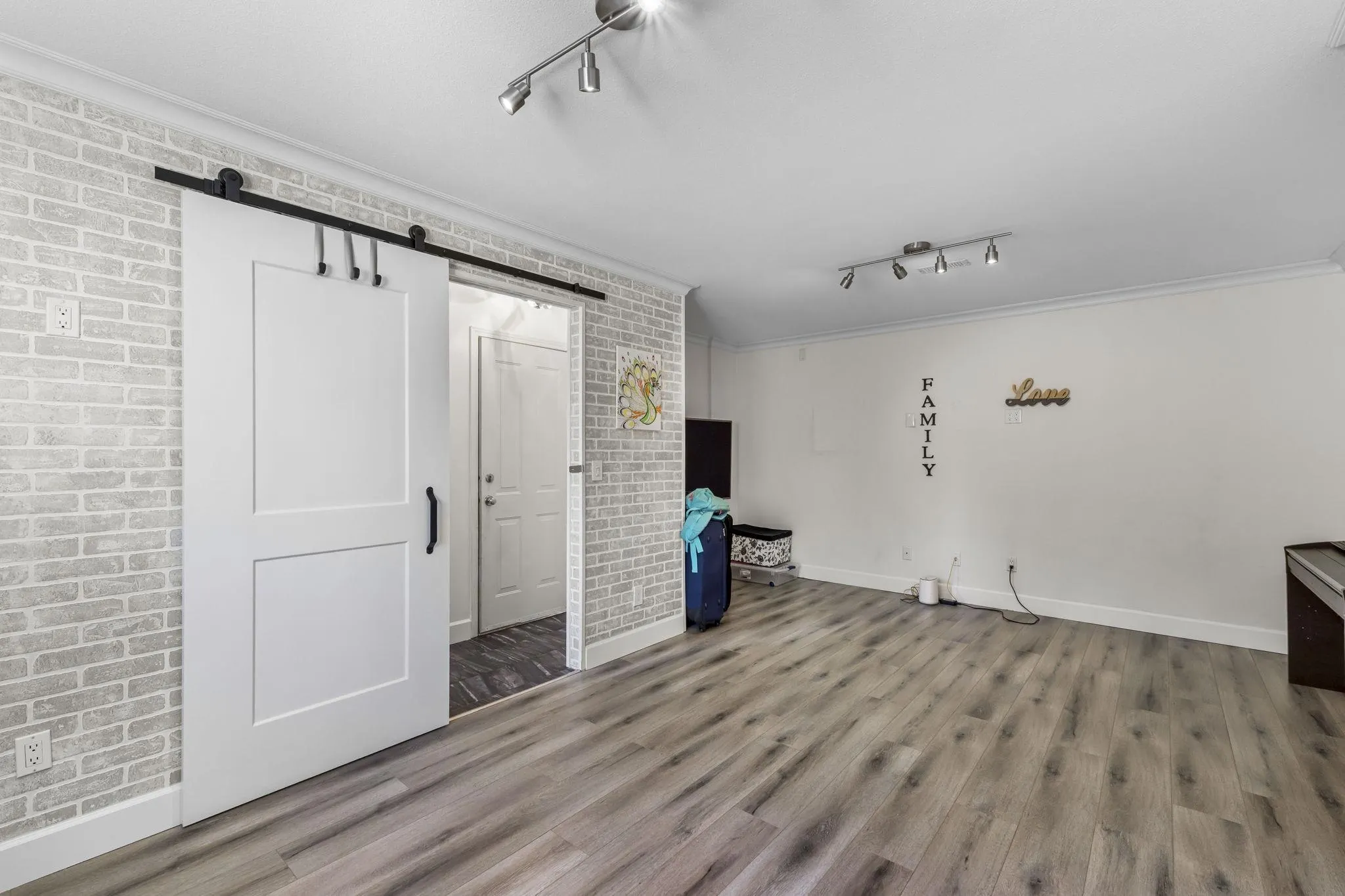 36 15030 58 Avenue