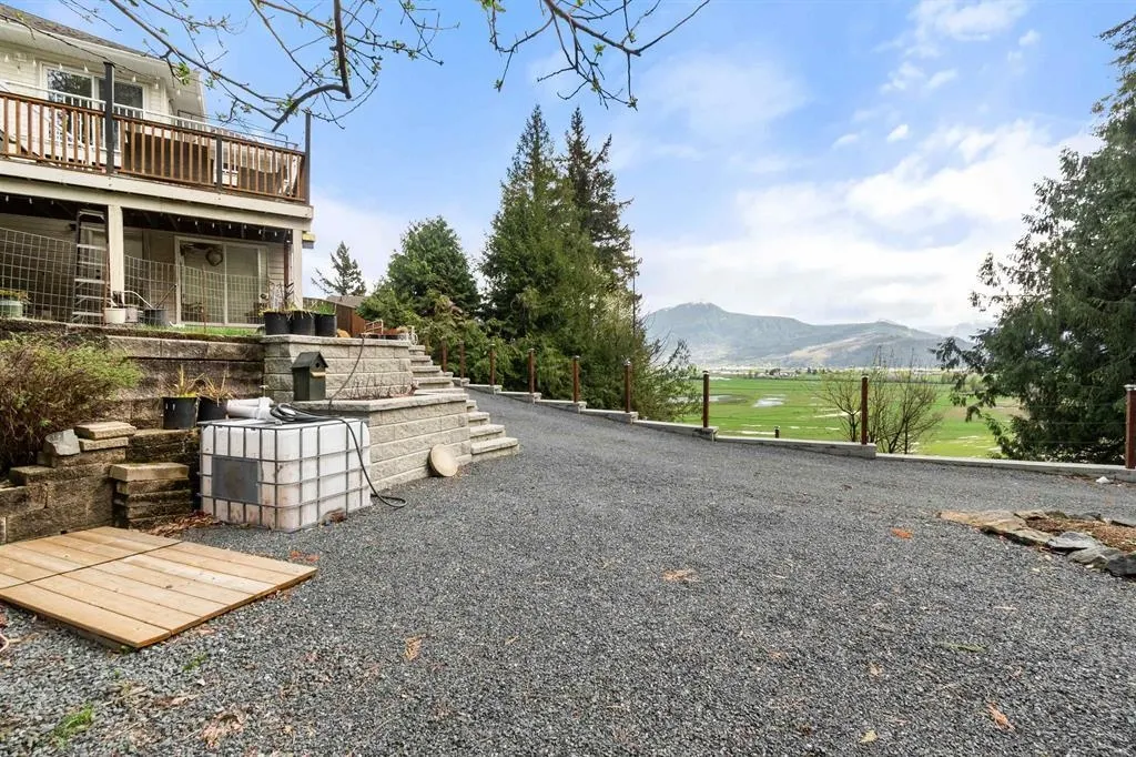 47360 Mountain Park Drive