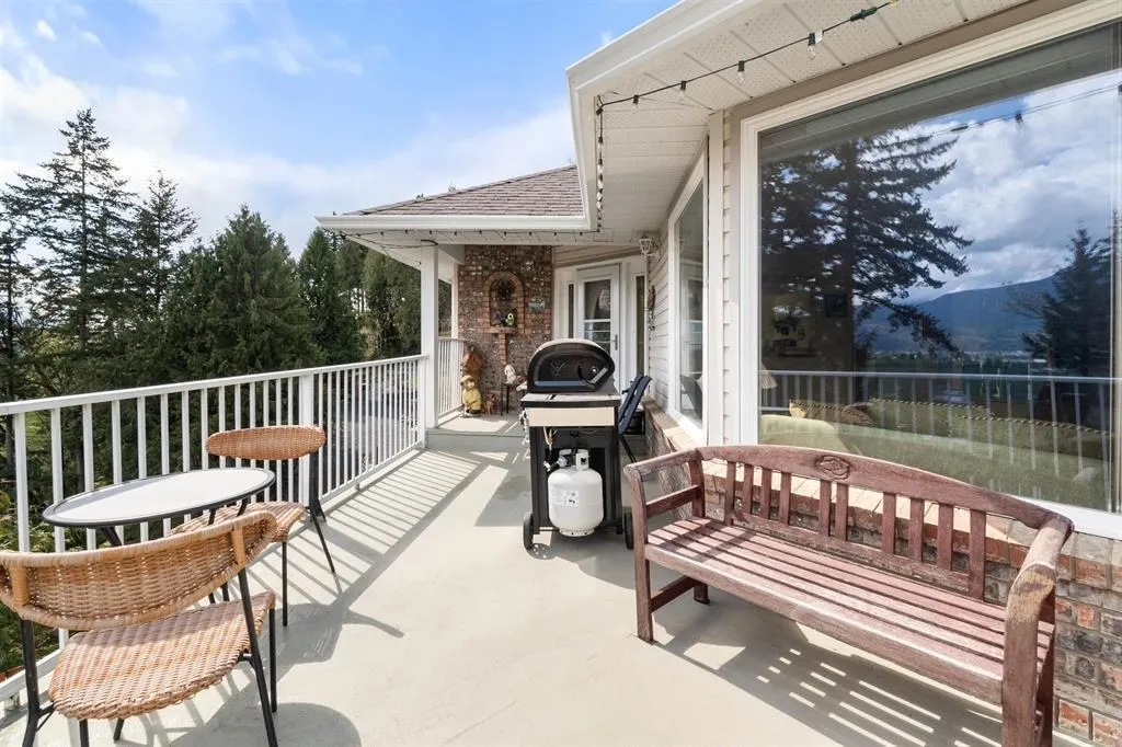 47360 Mountain Park Drive