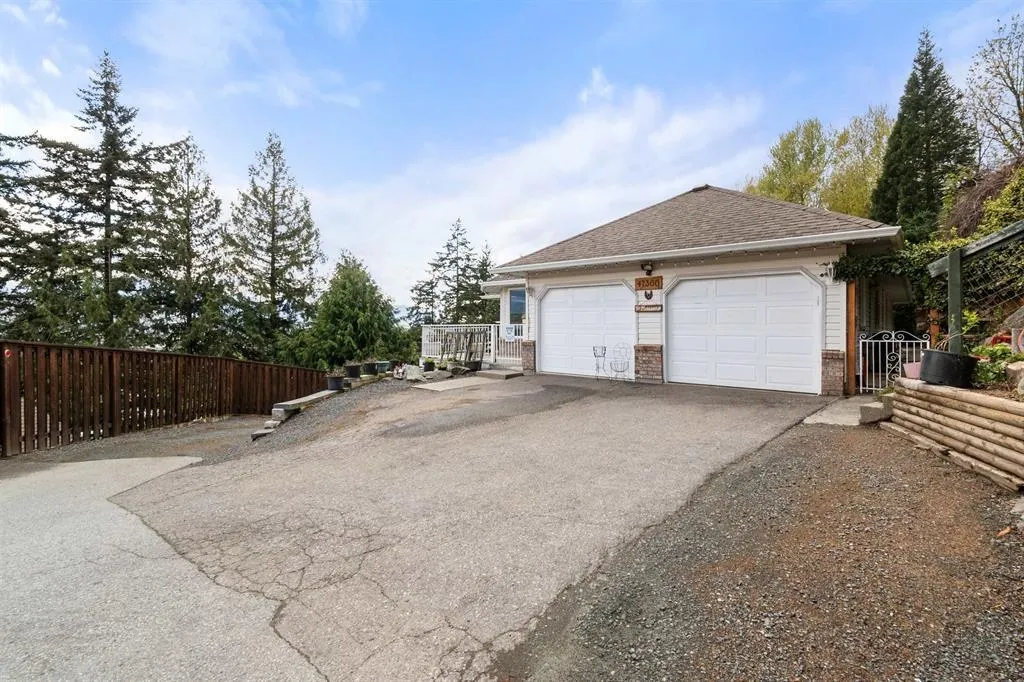 47360 Mountain Park Drive