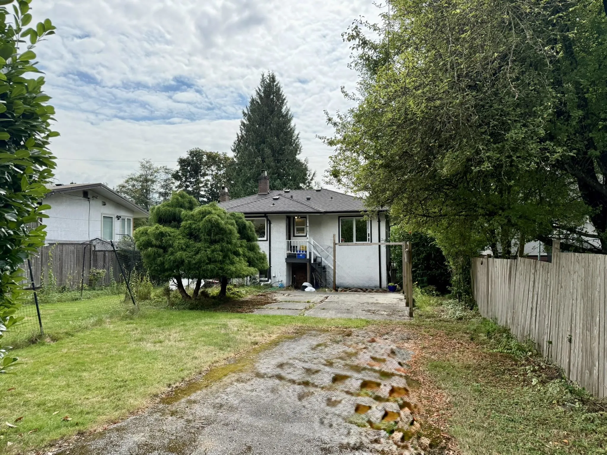 442 W 23rd Street