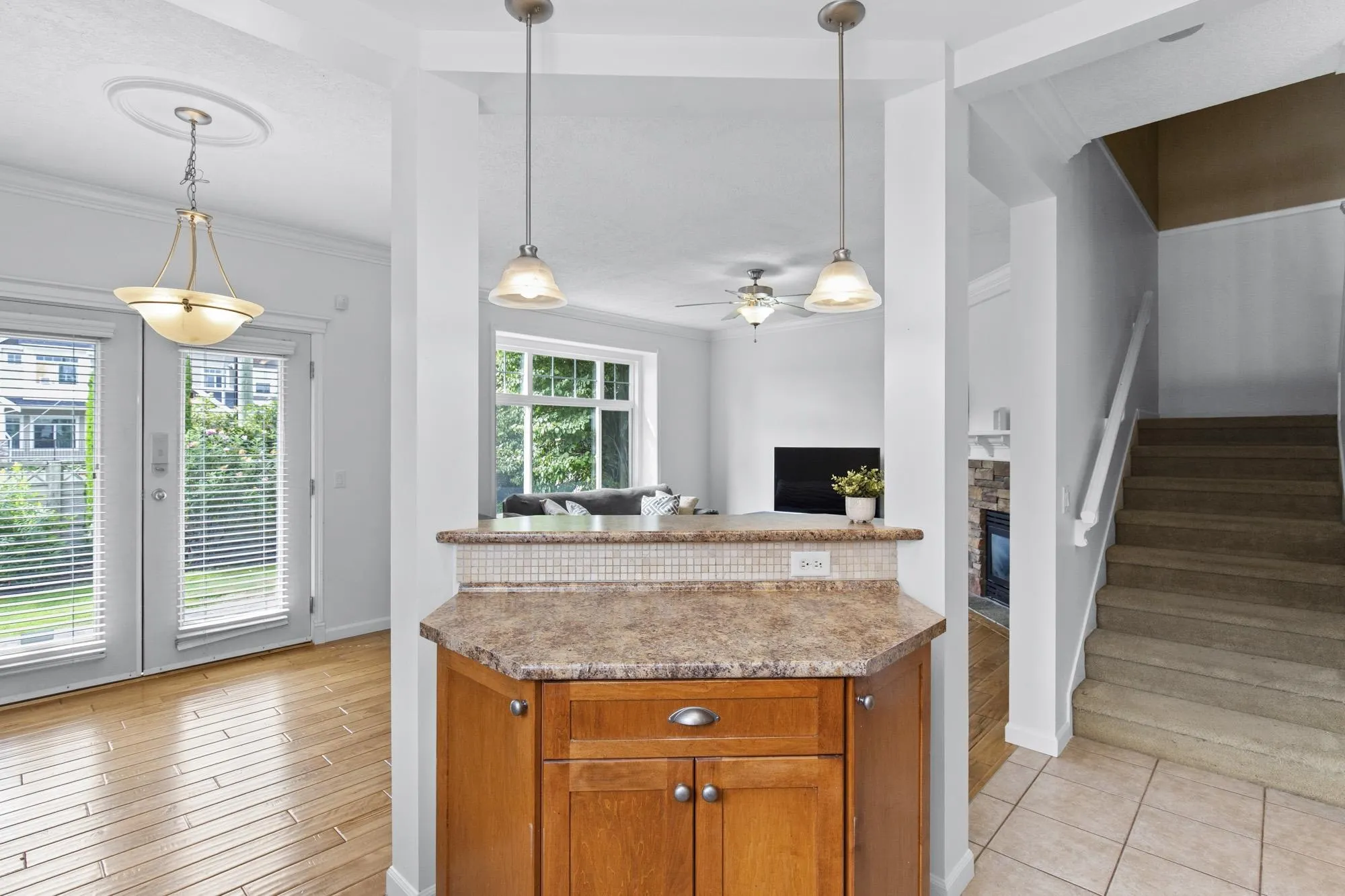 19 32849 Egglestone Avenue