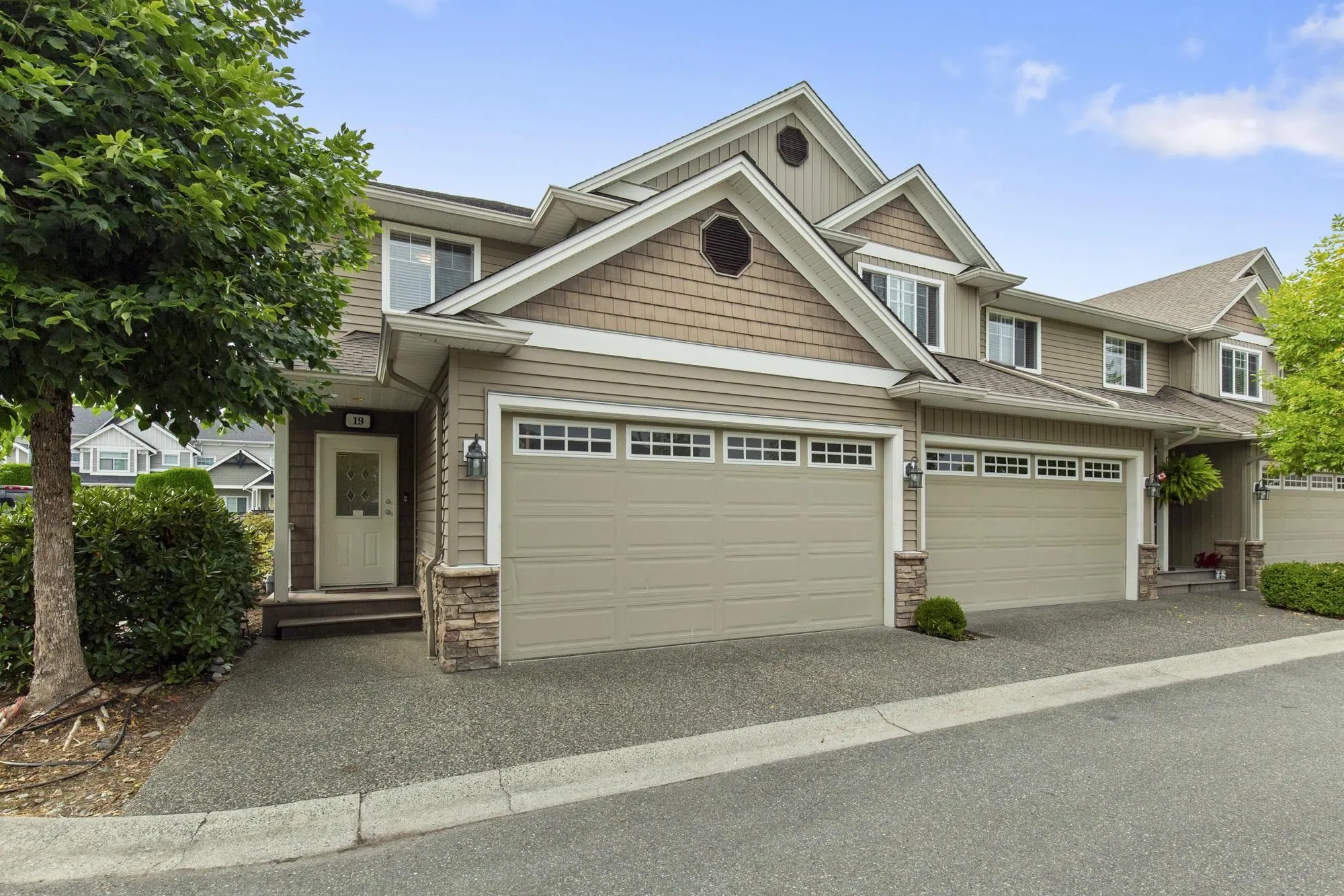 19 32849 Egglestone Avenue