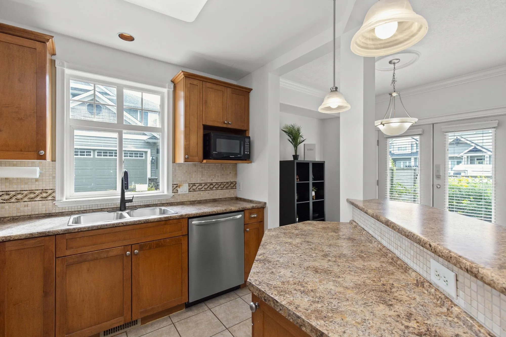 19 32849 Egglestone Avenue