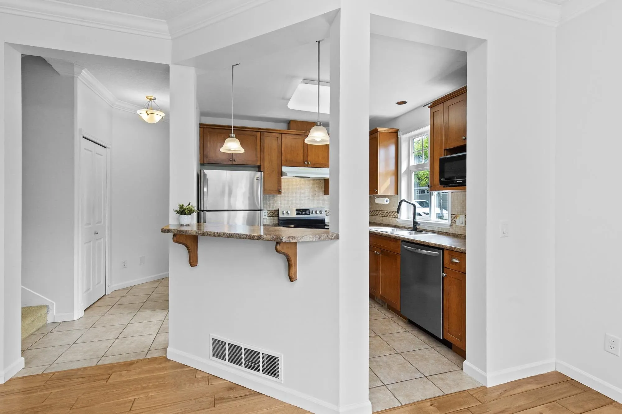 19 32849 Egglestone Avenue