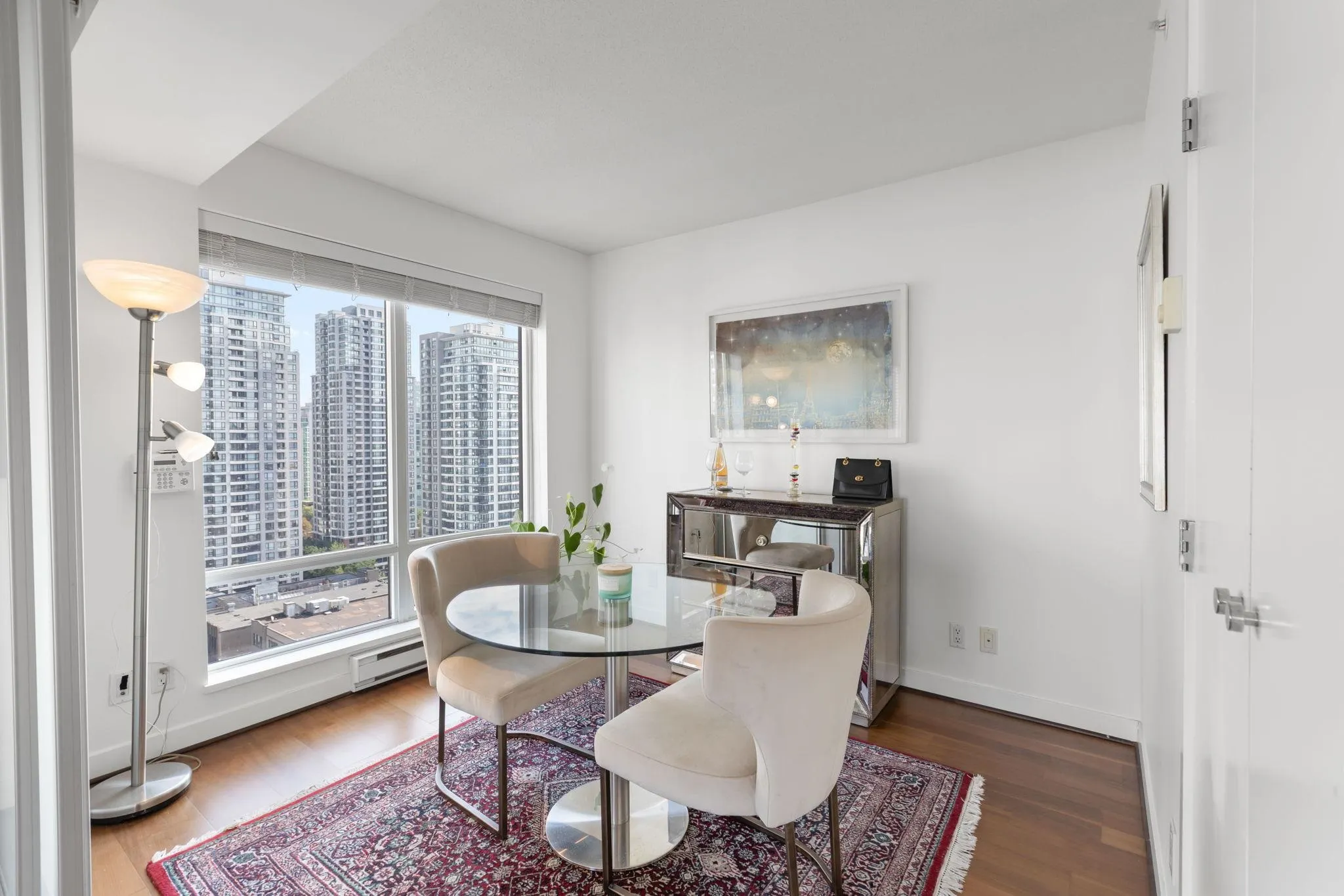 1805 1055 Homer Street