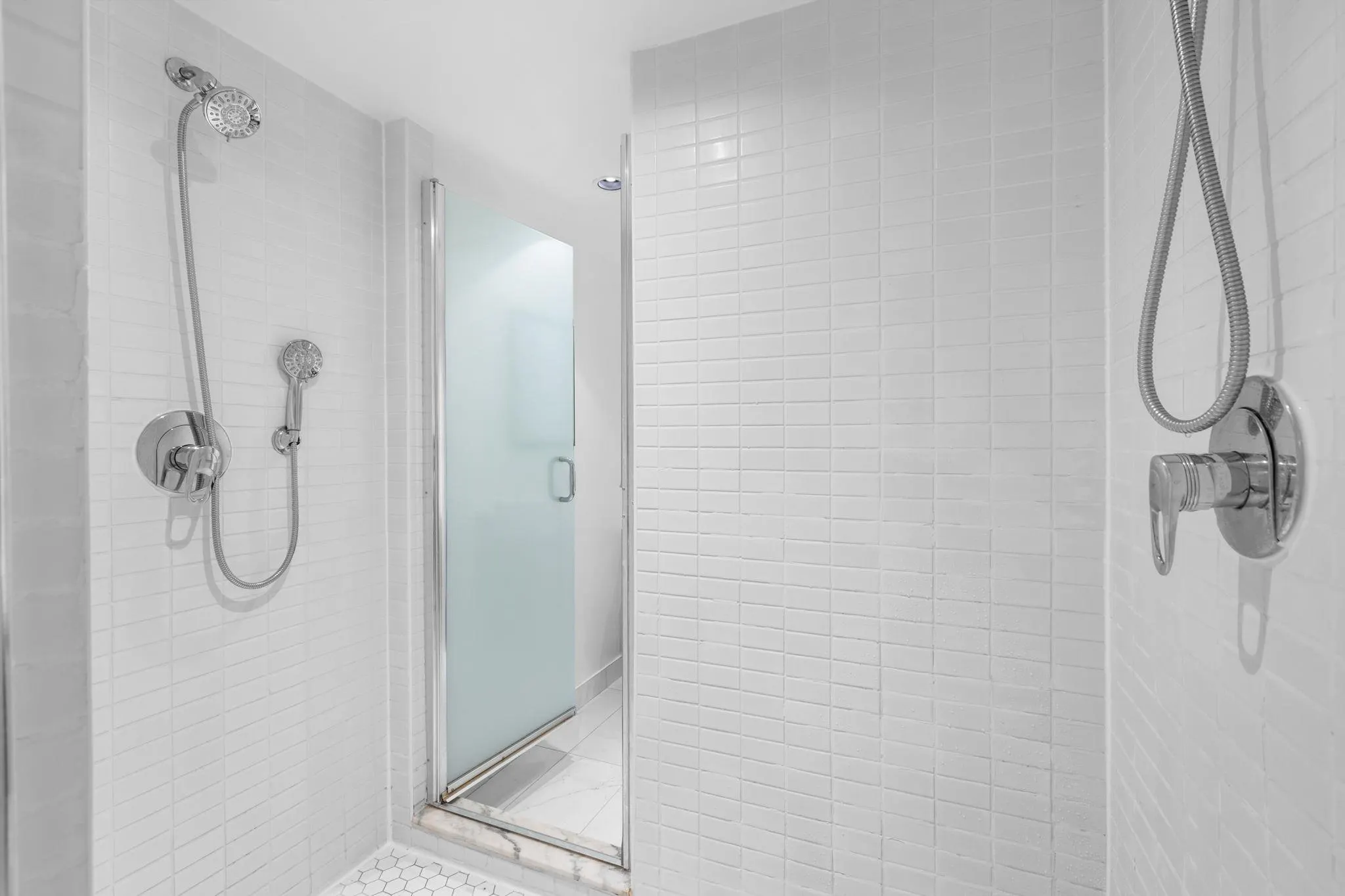 1805 1055 Homer Street