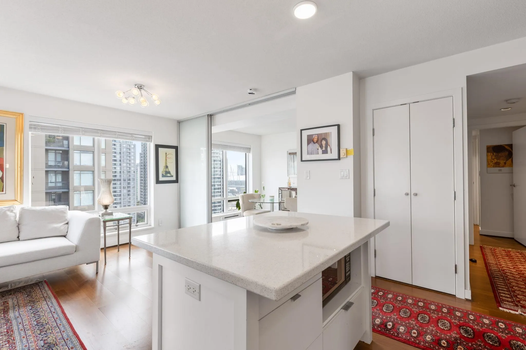 1805 1055 Homer Street