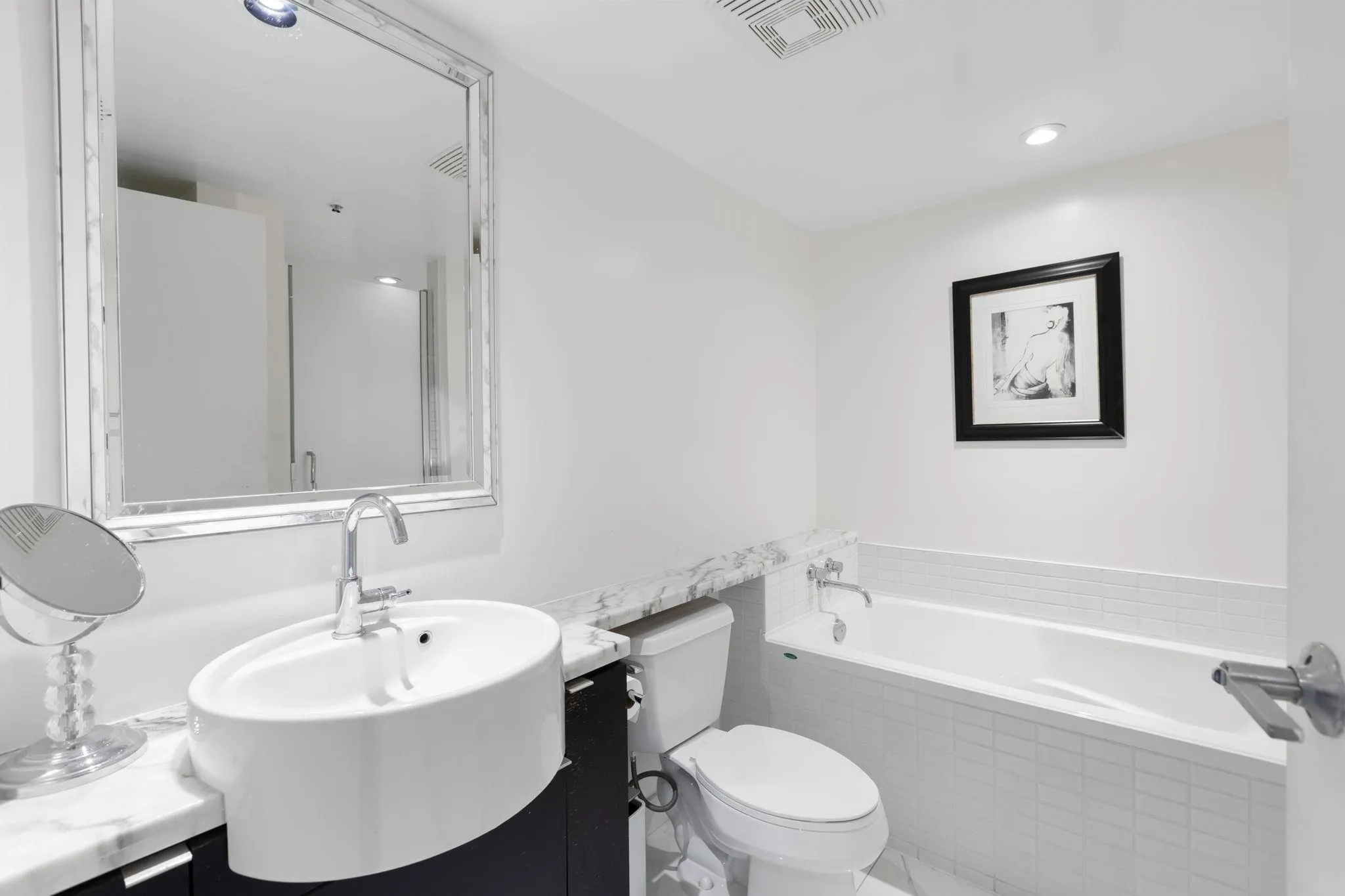 1805 1055 Homer Street