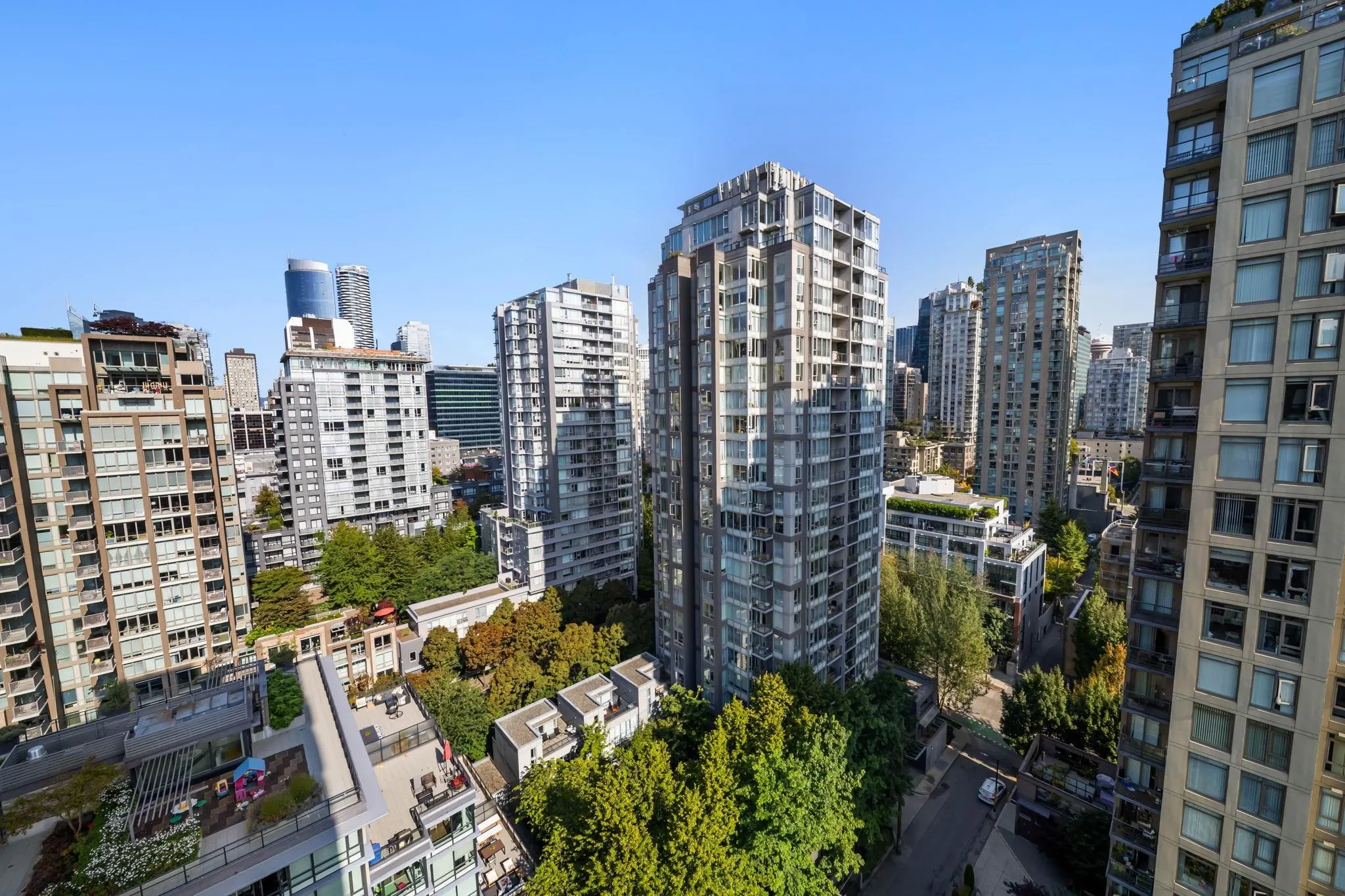 1805 1055 Homer Street