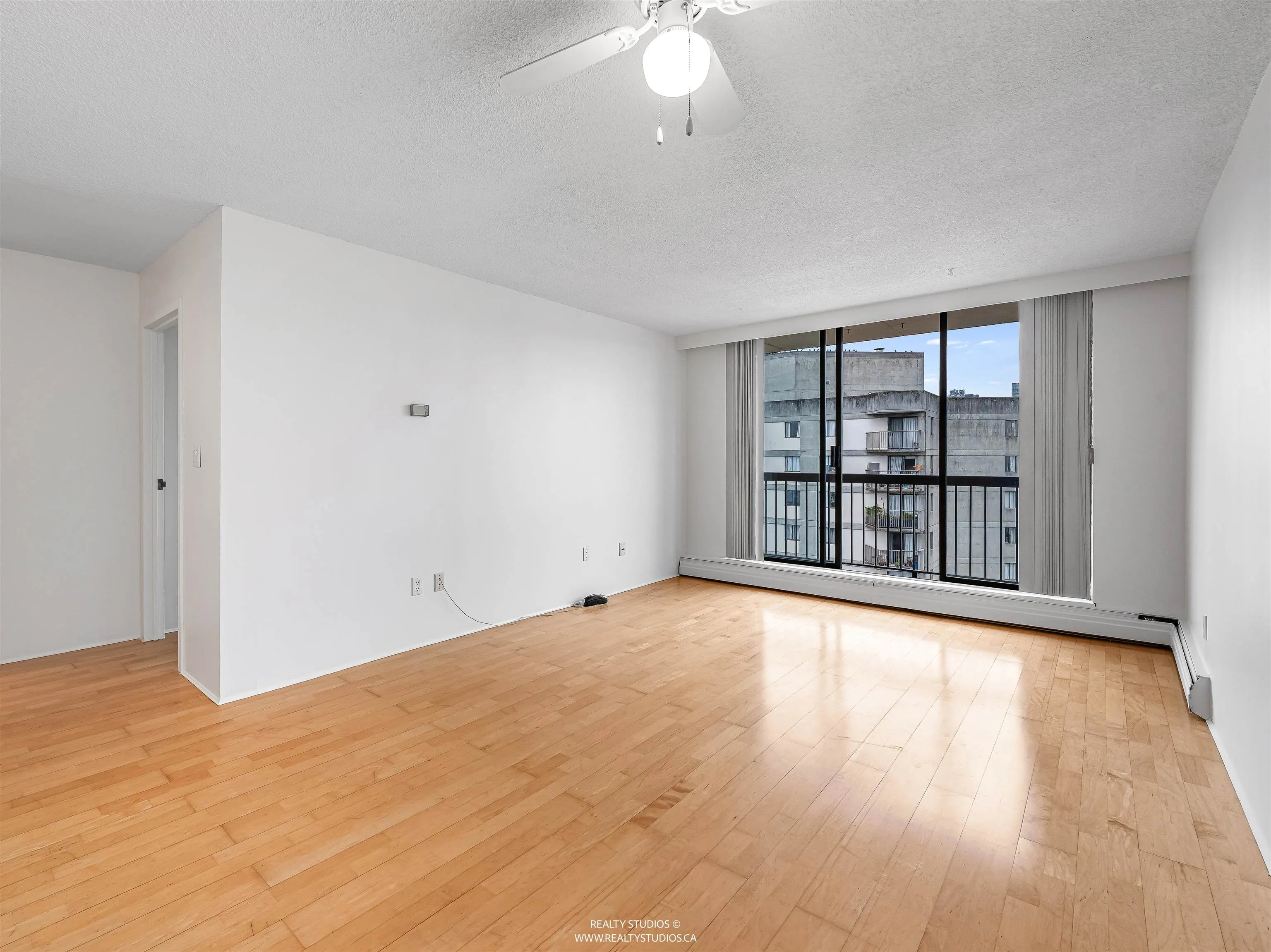 1605 145 St. Georges Avenue