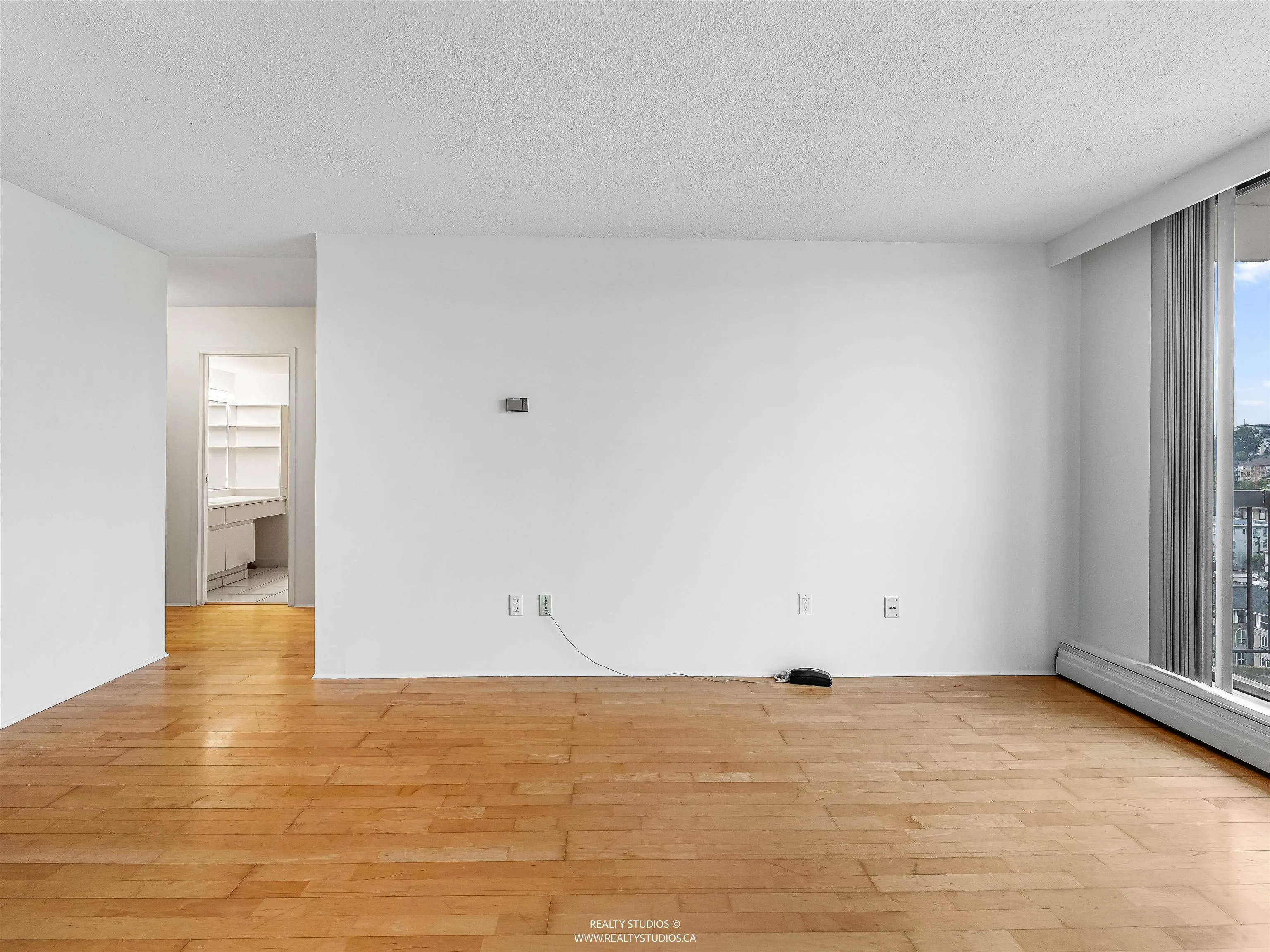 1605 145 St. Georges Avenue