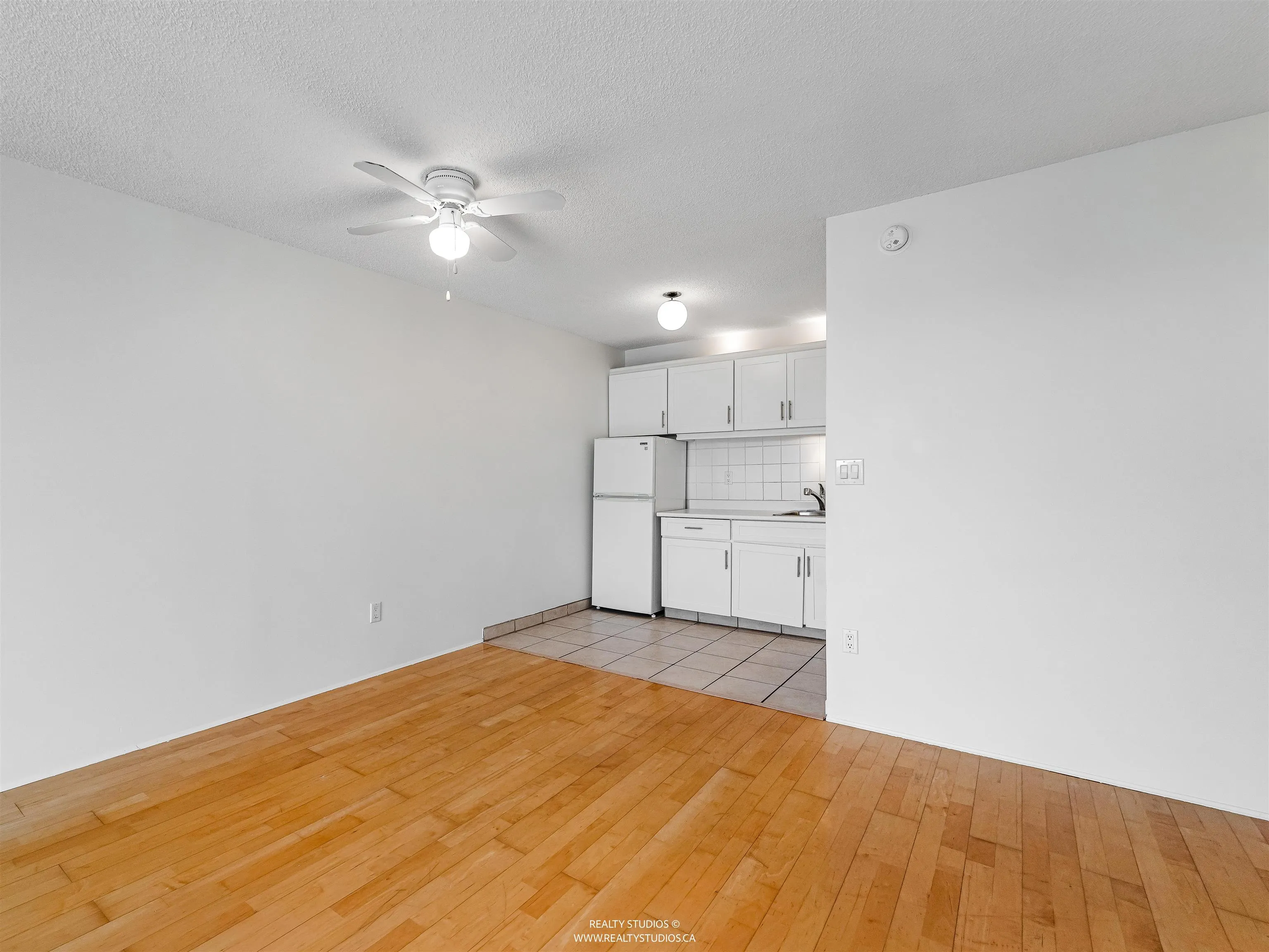 1605 145 St. Georges Avenue