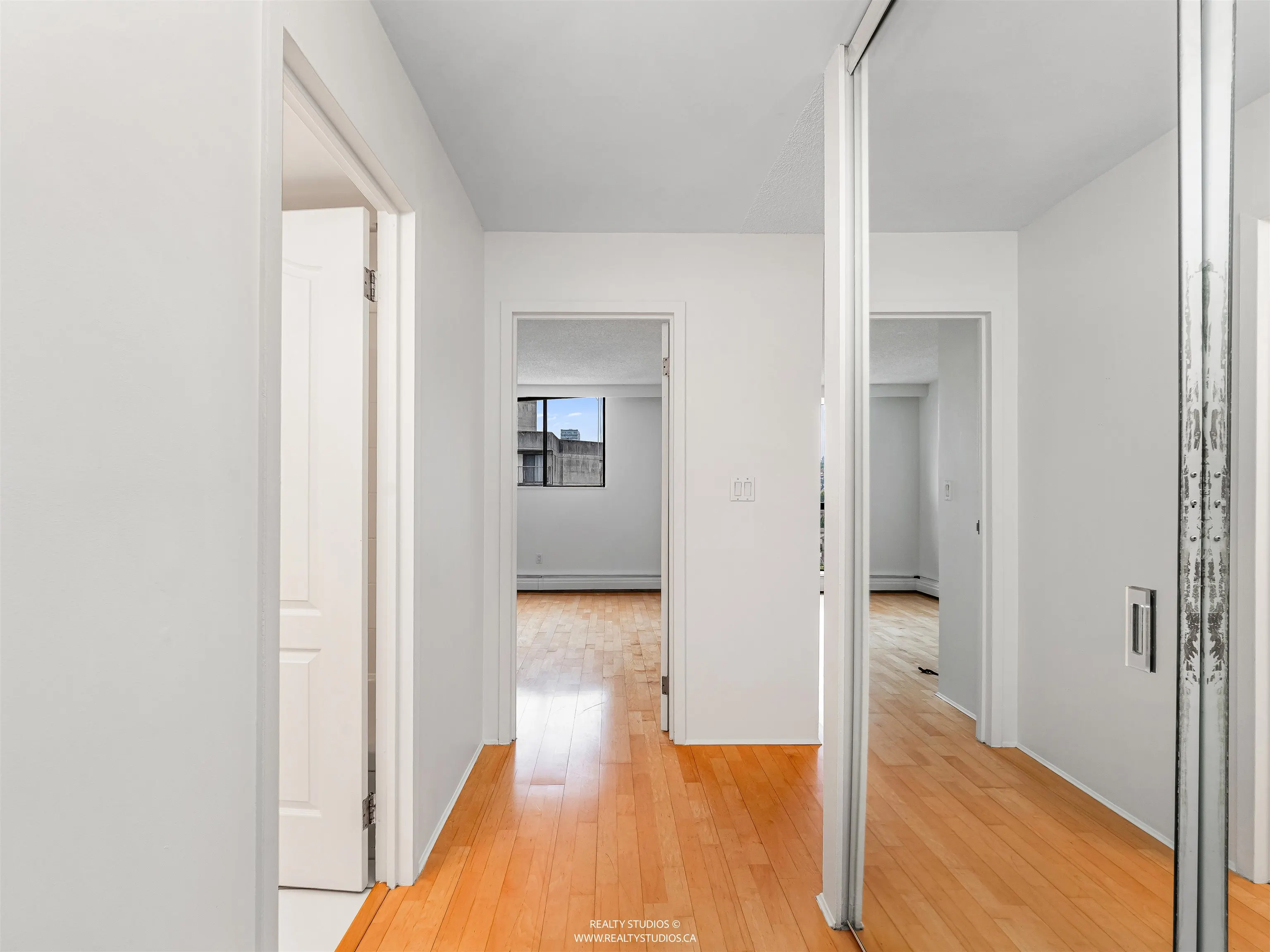 1605 145 St. Georges Avenue