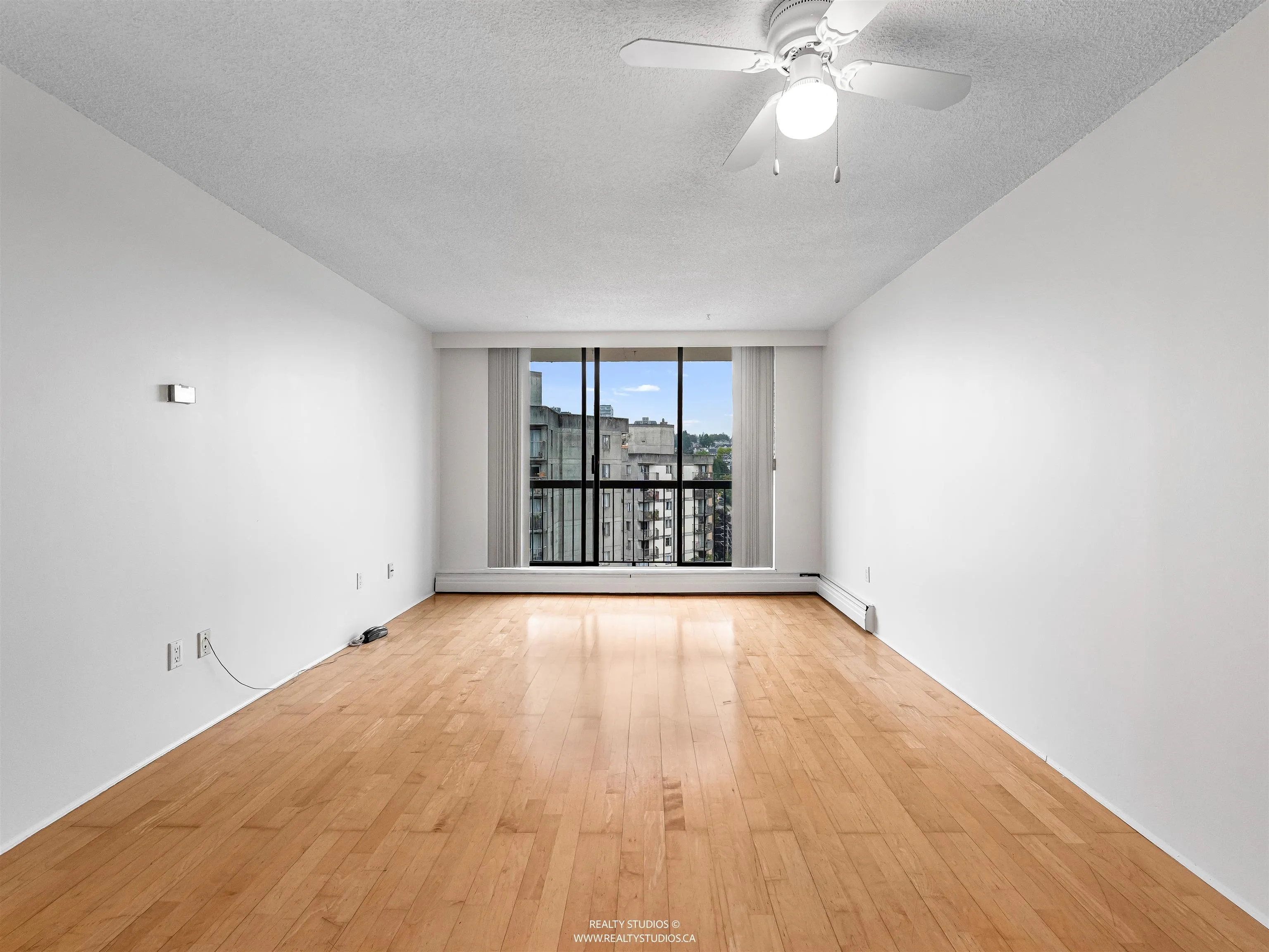 1605 145 St. Georges Avenue