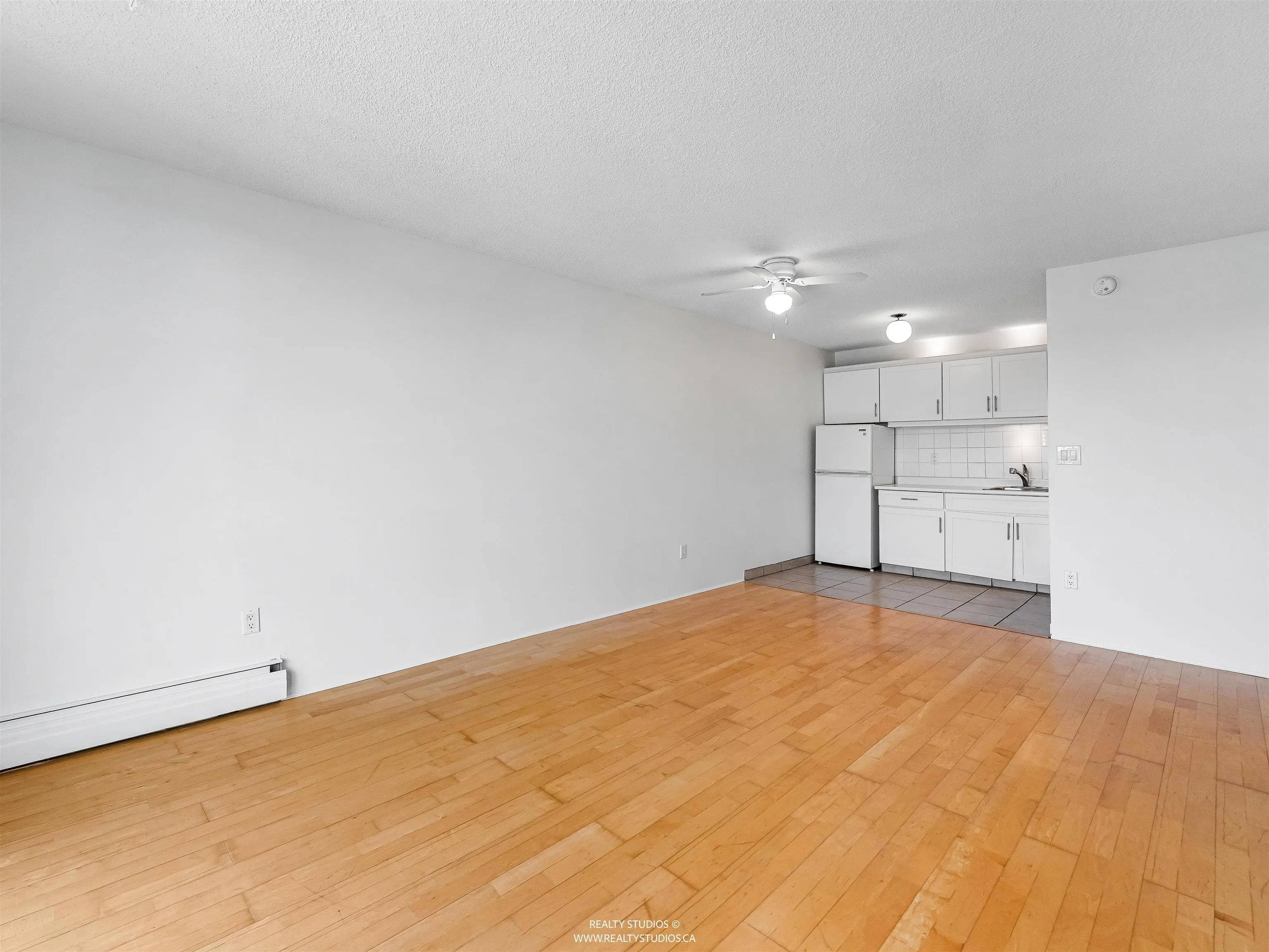 1605 145 St. Georges Avenue