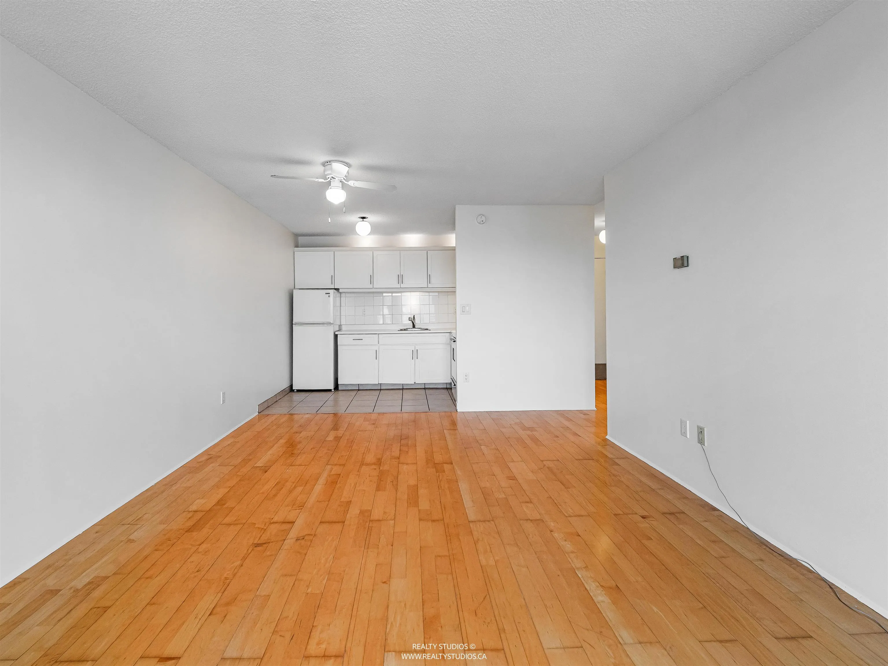 1605 145 St. Georges Avenue