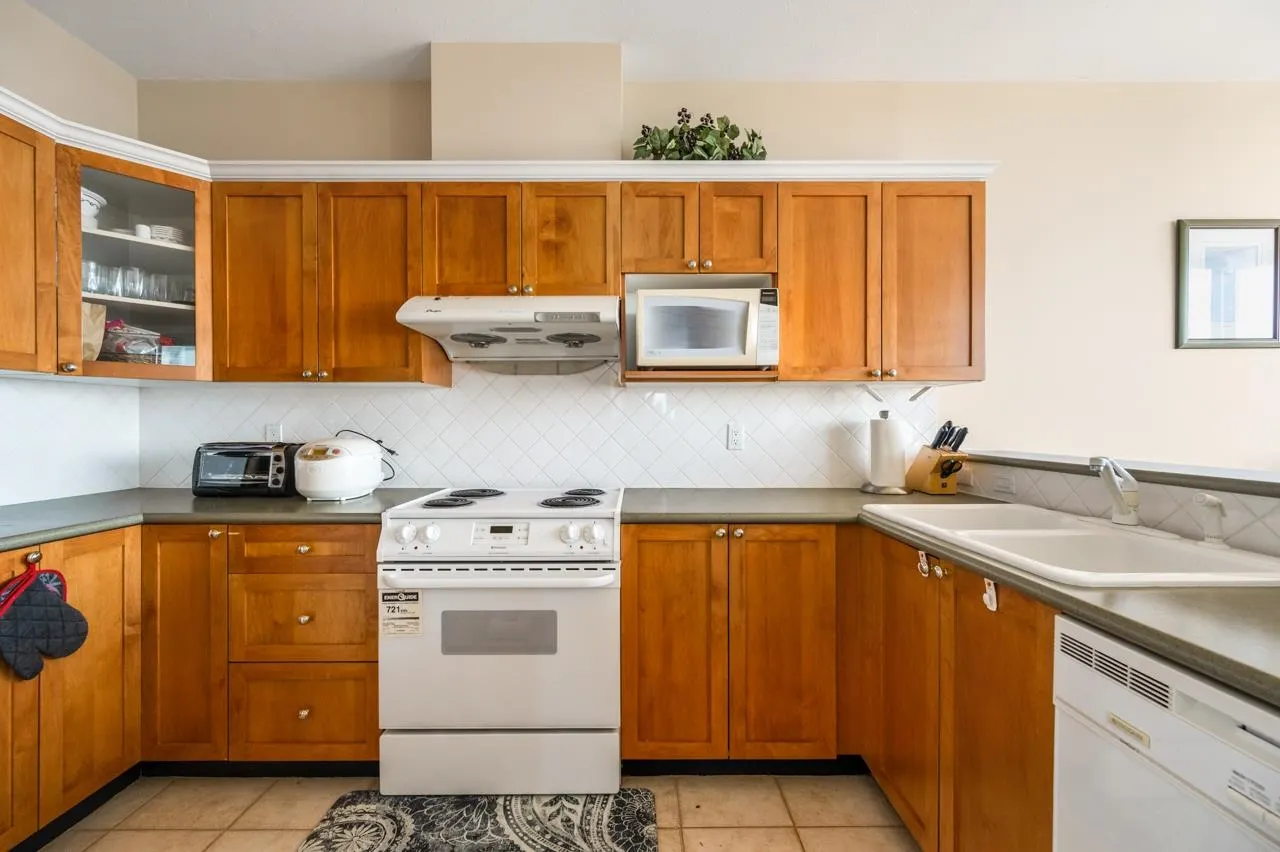 2305 6837 Station Hill Drive