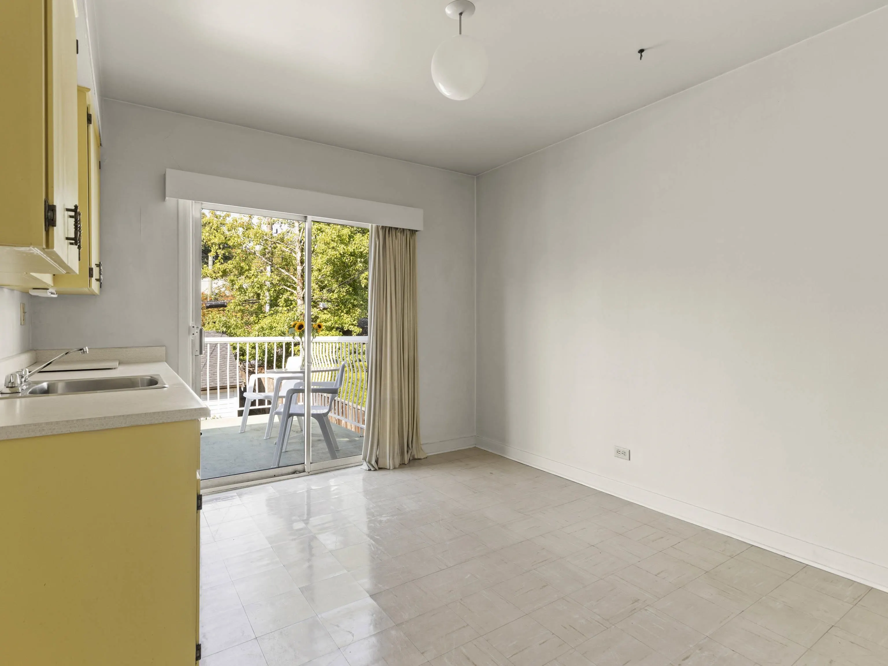 2015 W 13th Avenue