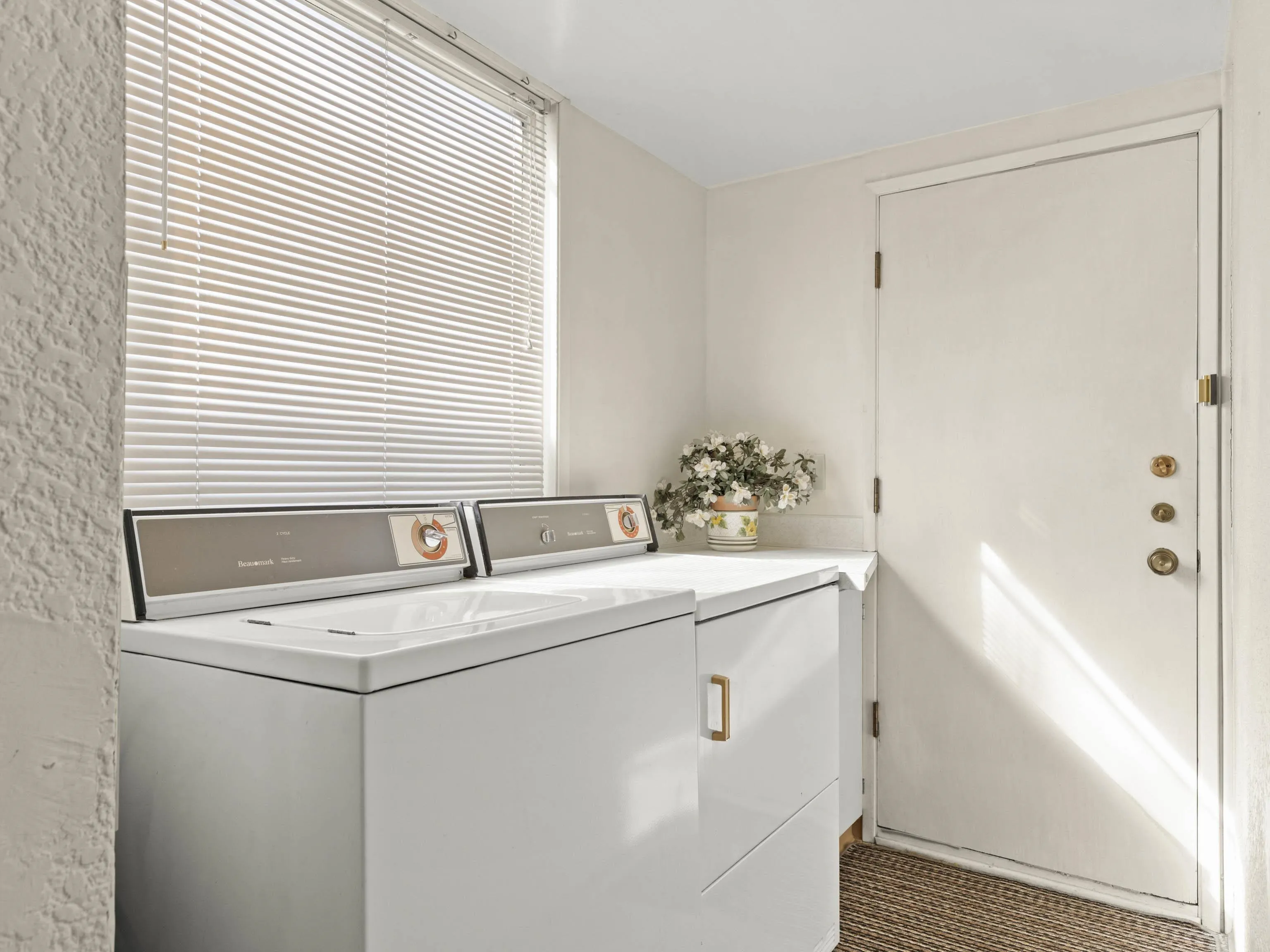 2015 W 13th Avenue