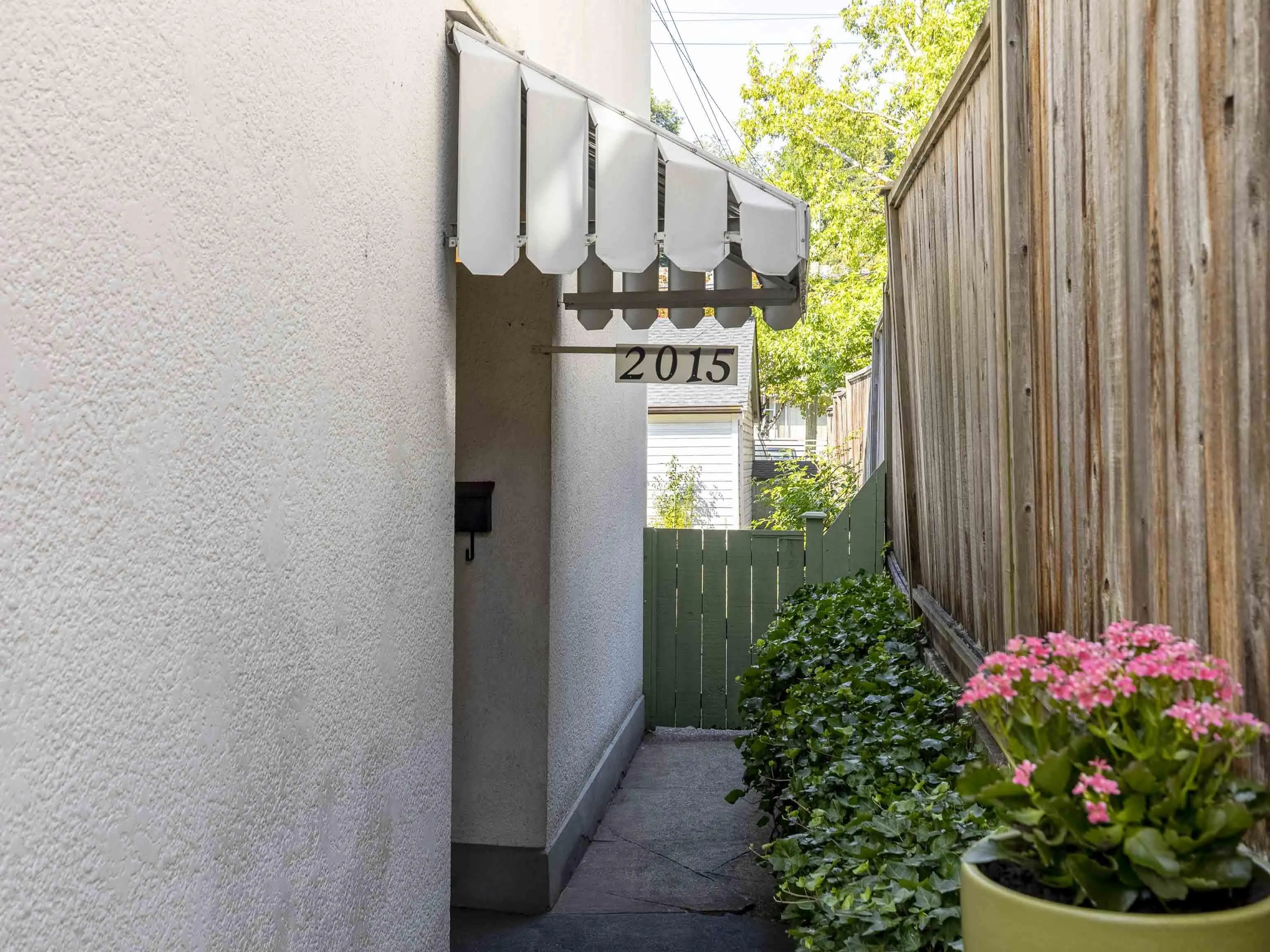 2015 W 13th Avenue
