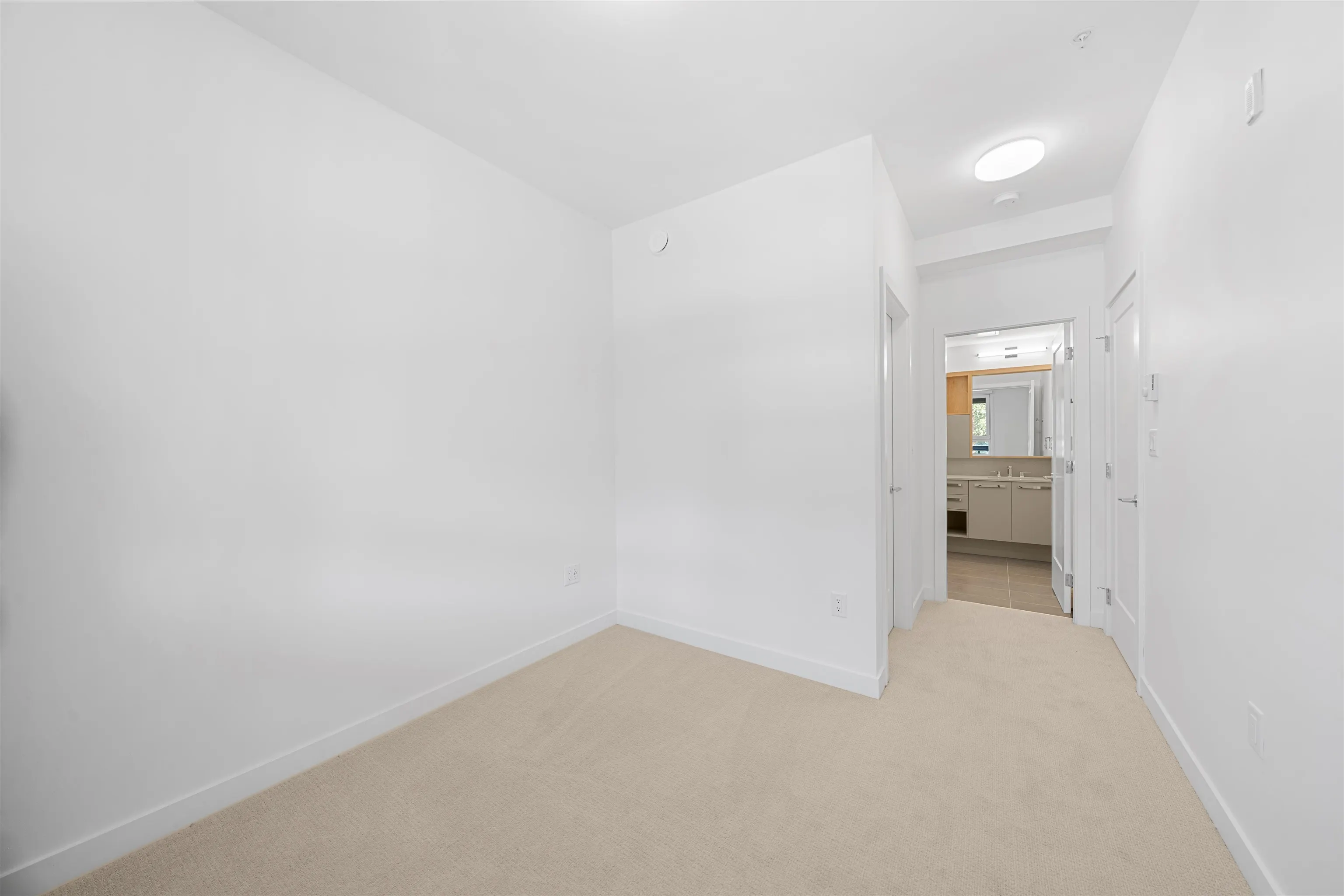 317 13788 76 Avenue