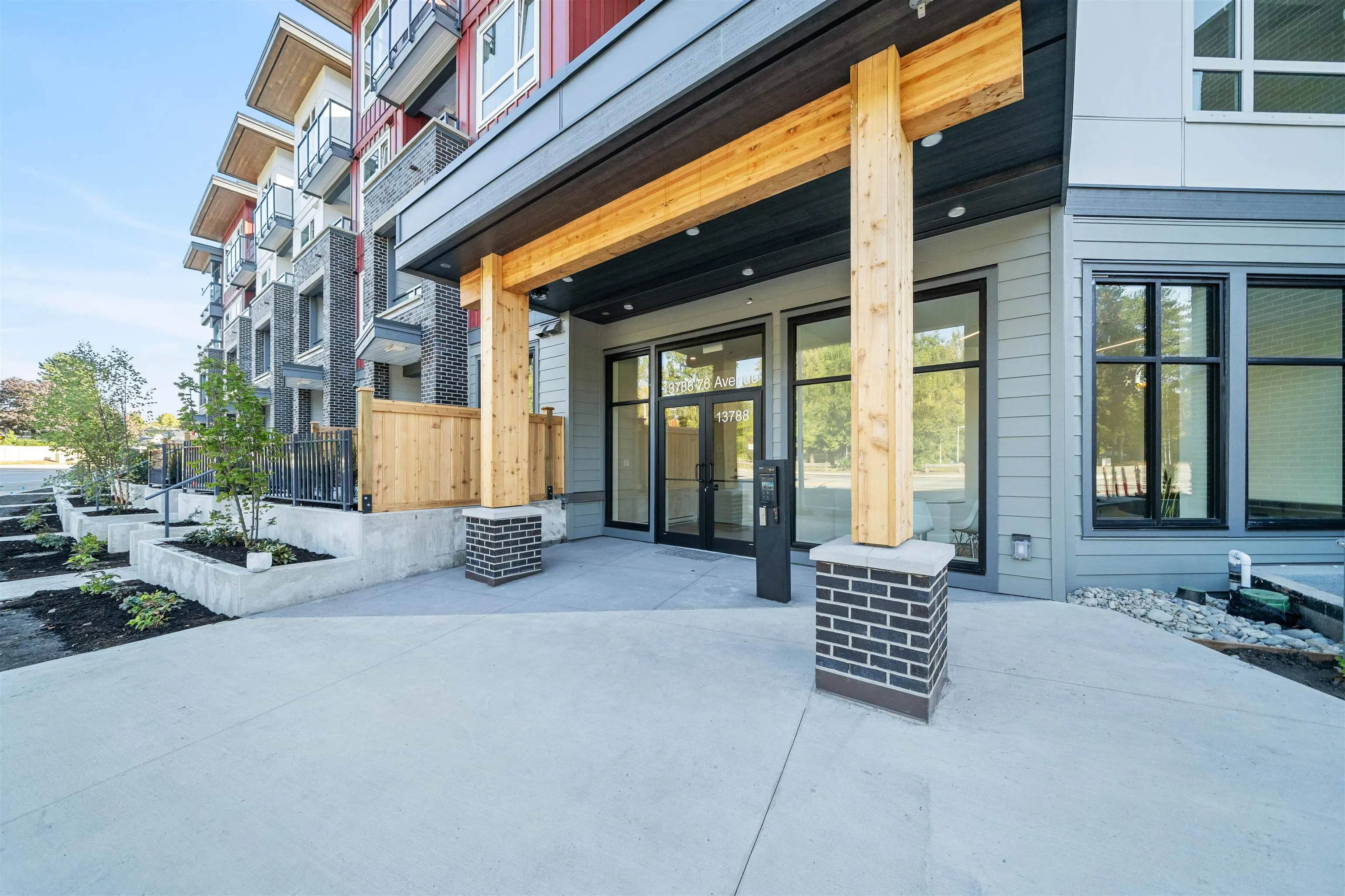 317 13788 76 Avenue