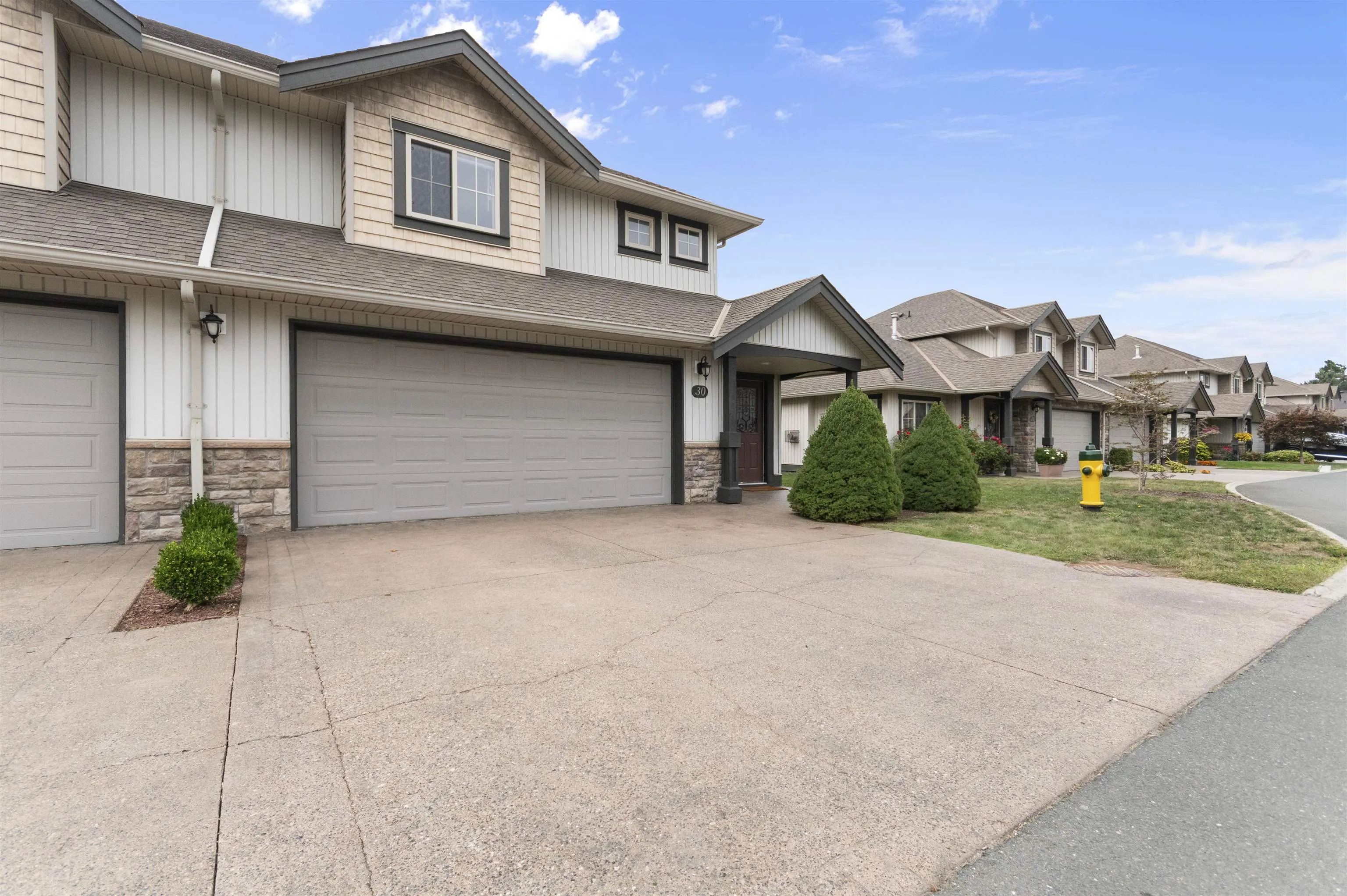 30 6449 Blackwood Lane
