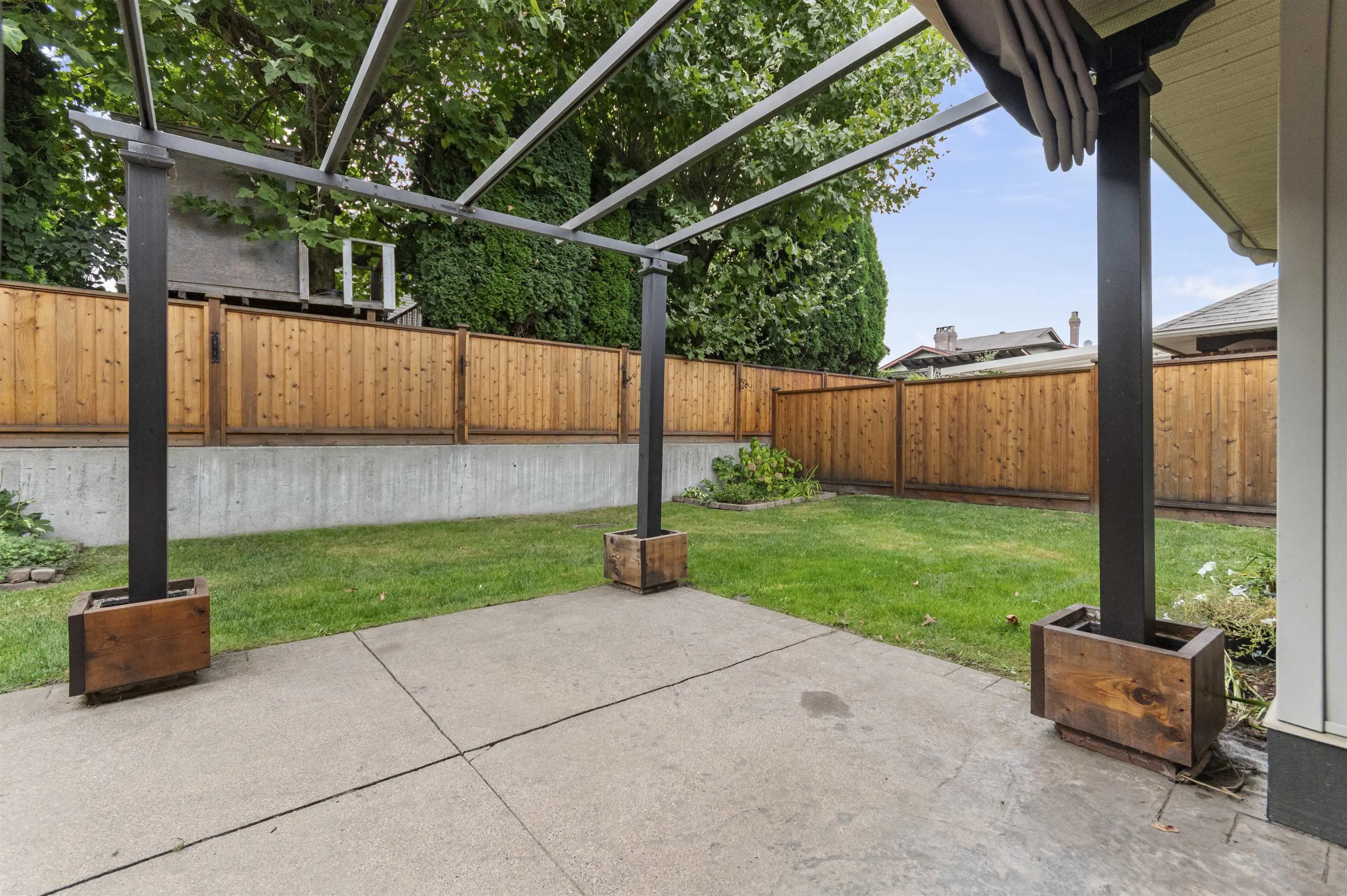 30 6449 Blackwood Lane