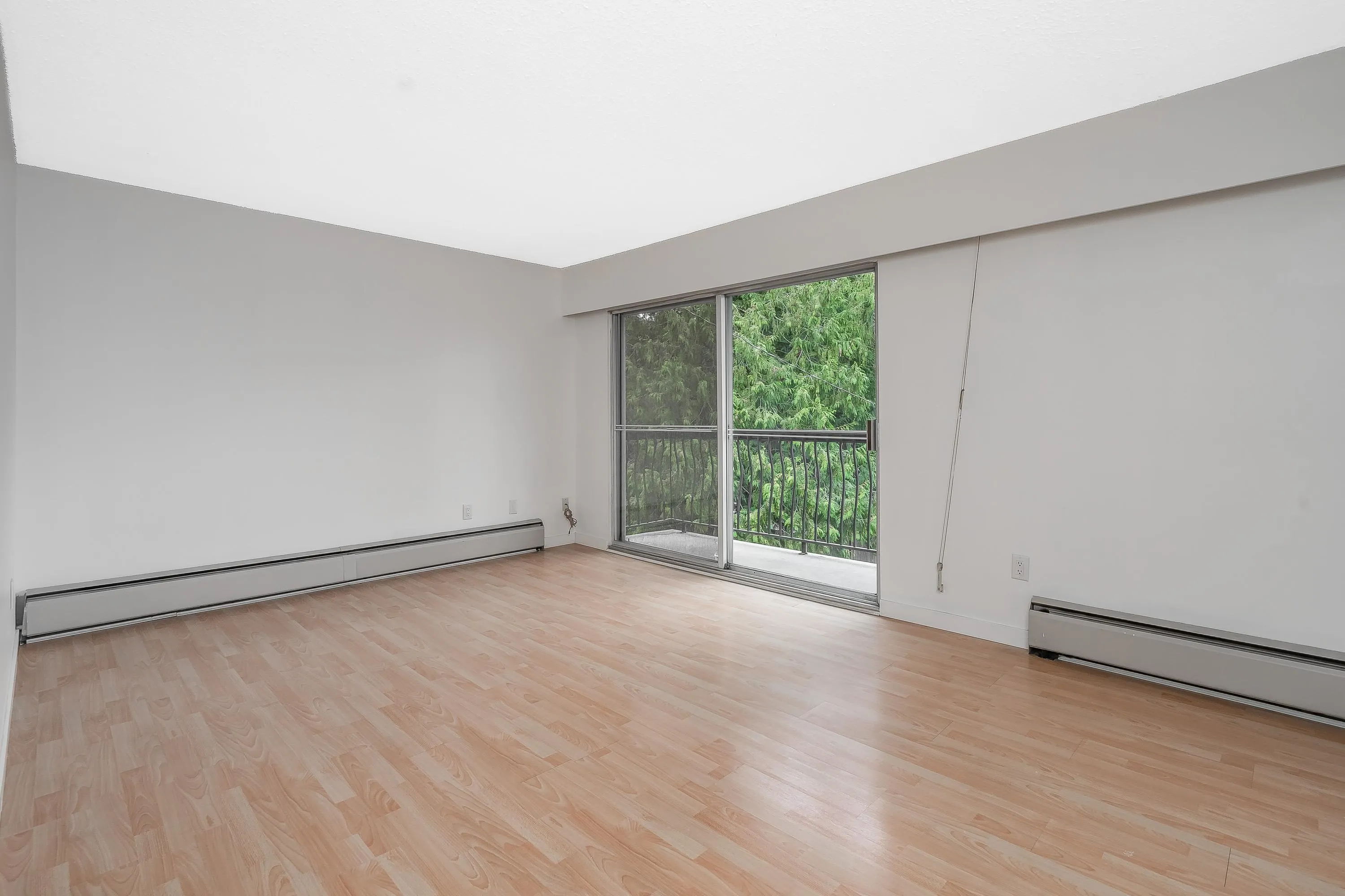 392C 8635 120 Street