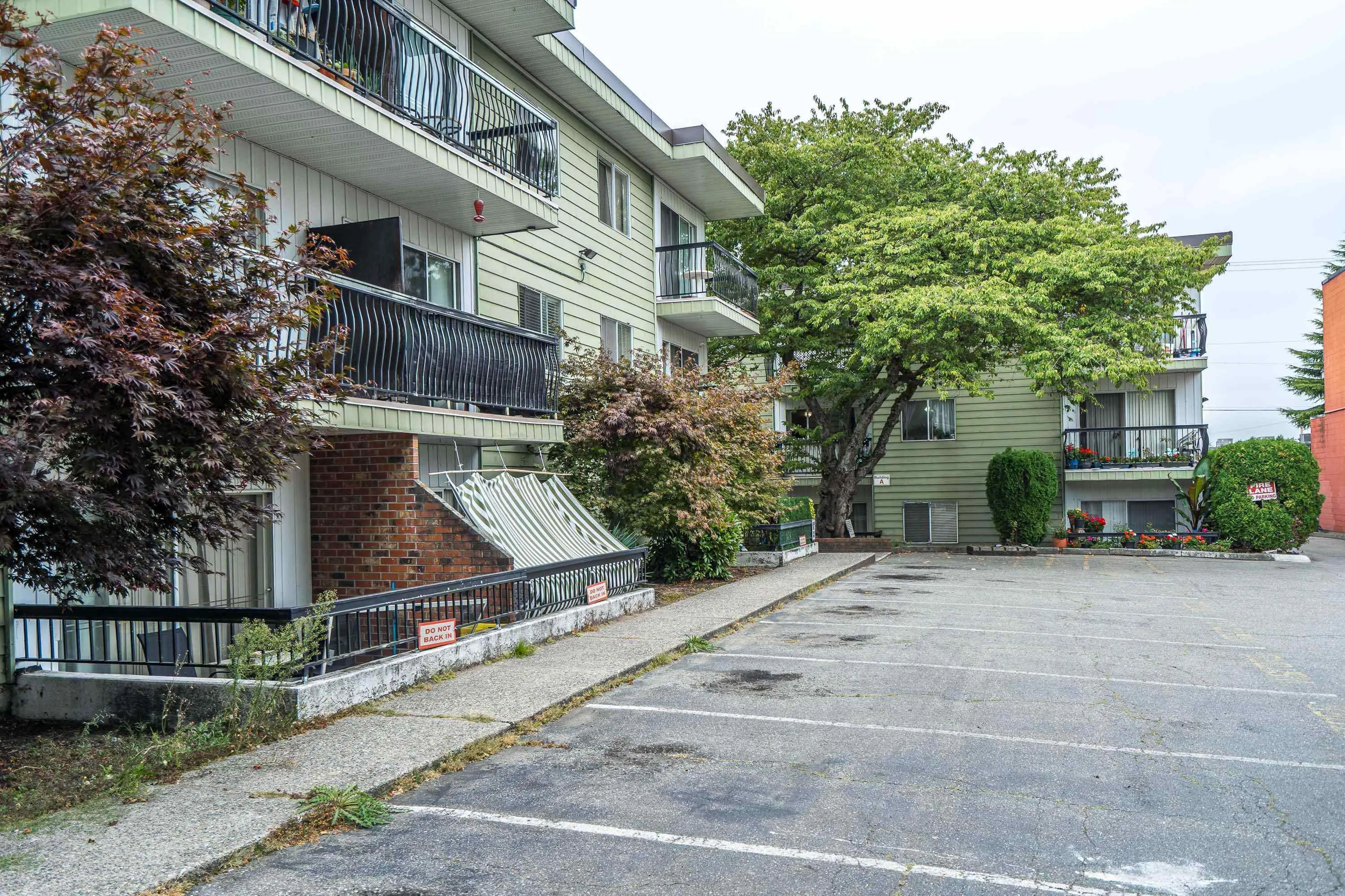392C 8635 120 Street