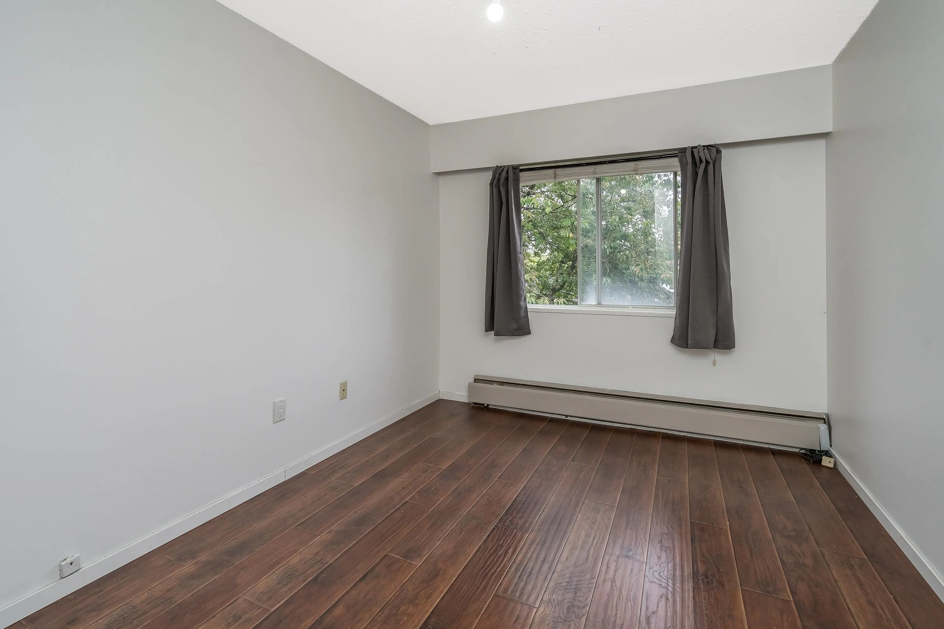 392C 8635 120 Street