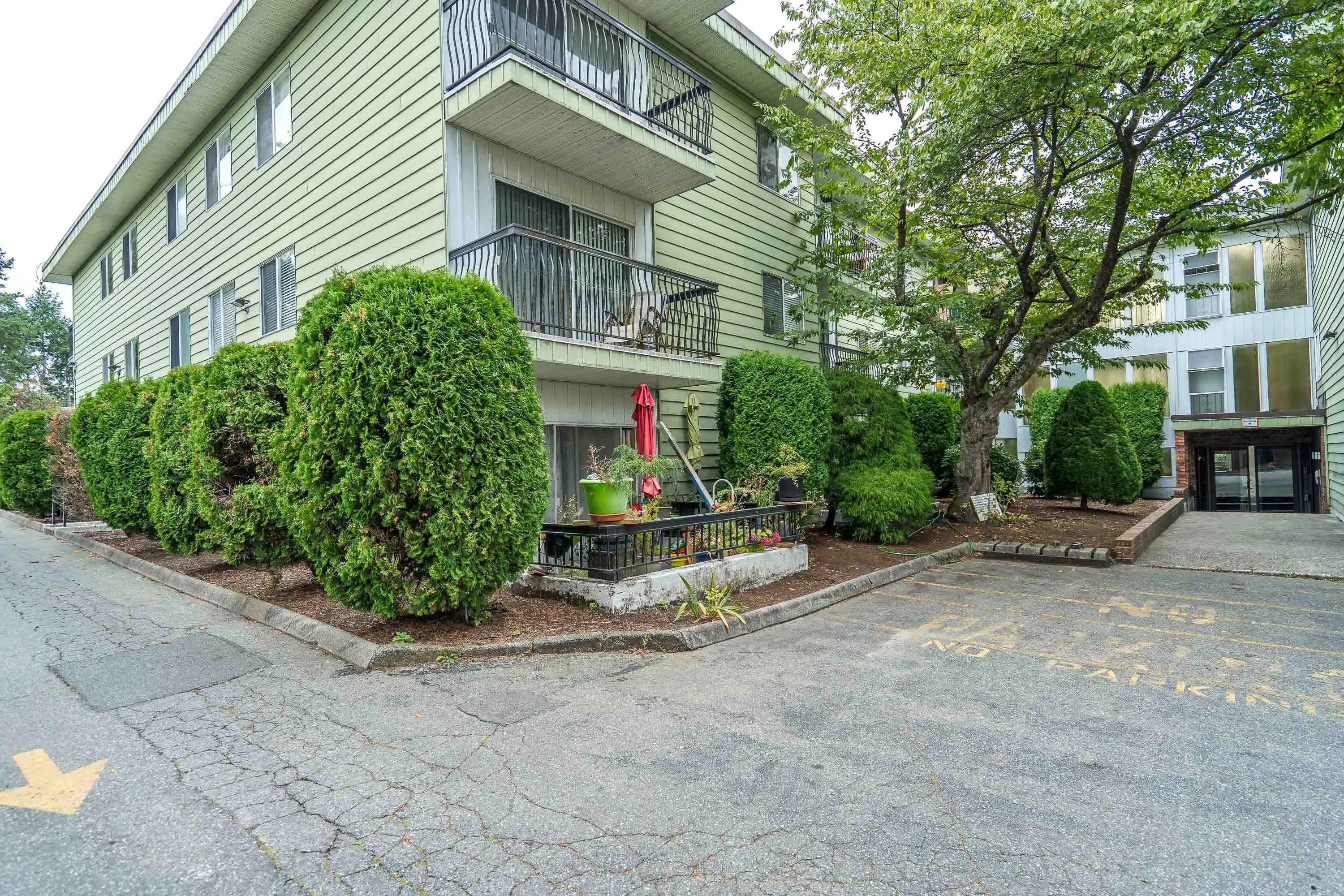 392C 8635 120 Street