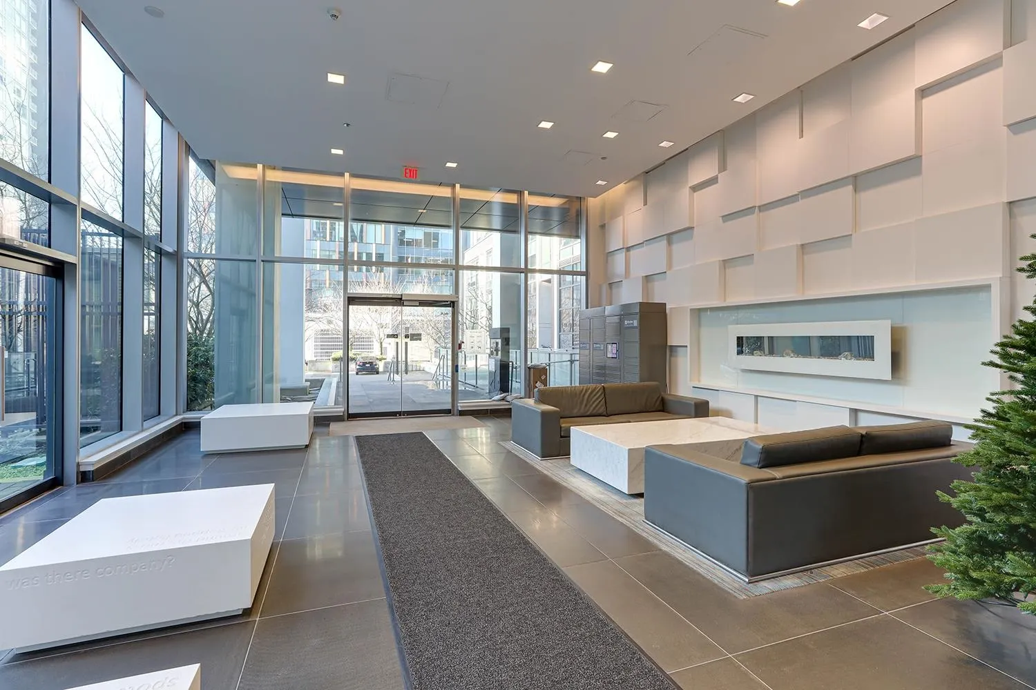 2703 6461 Telford Avenue