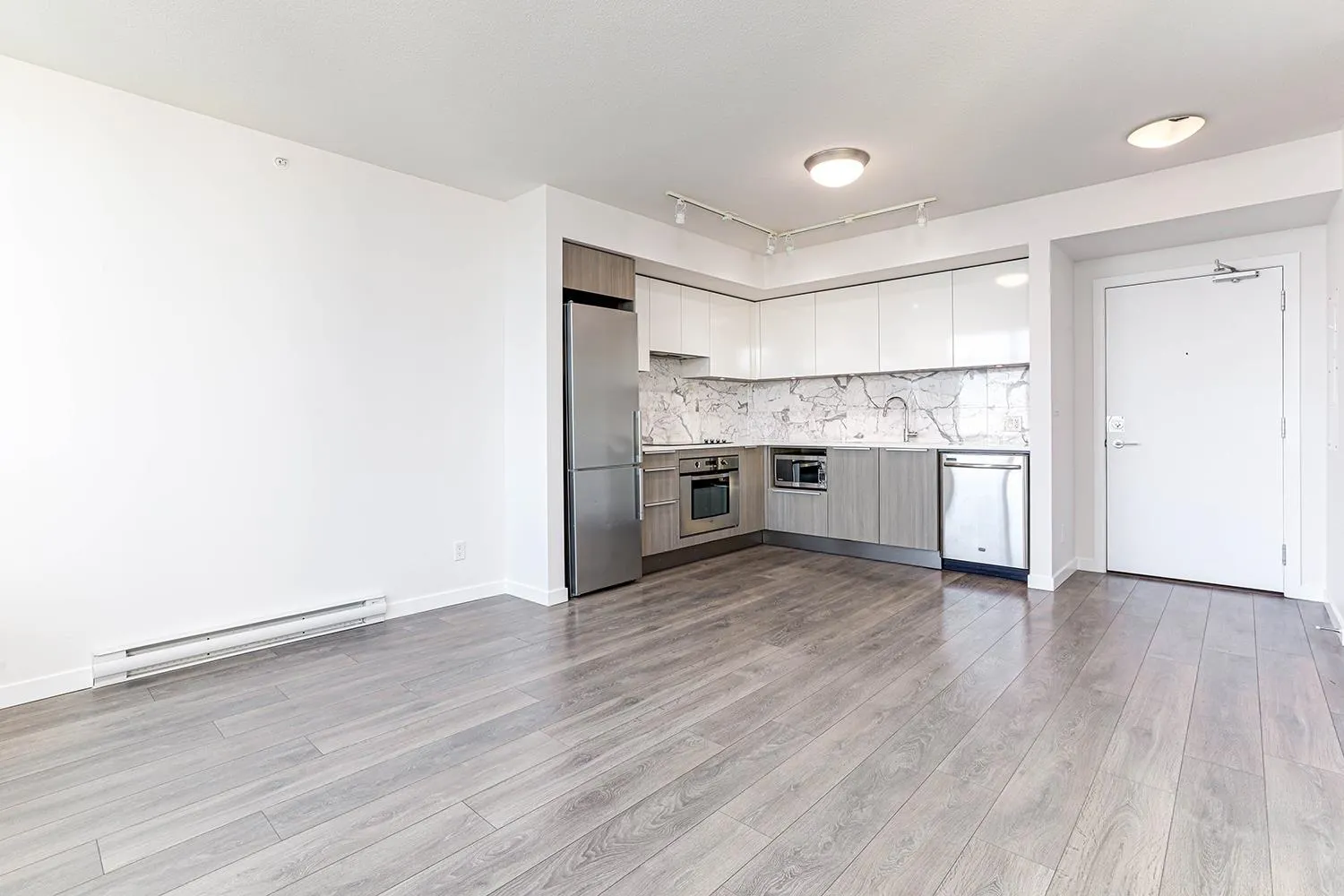 2703 6461 Telford Avenue