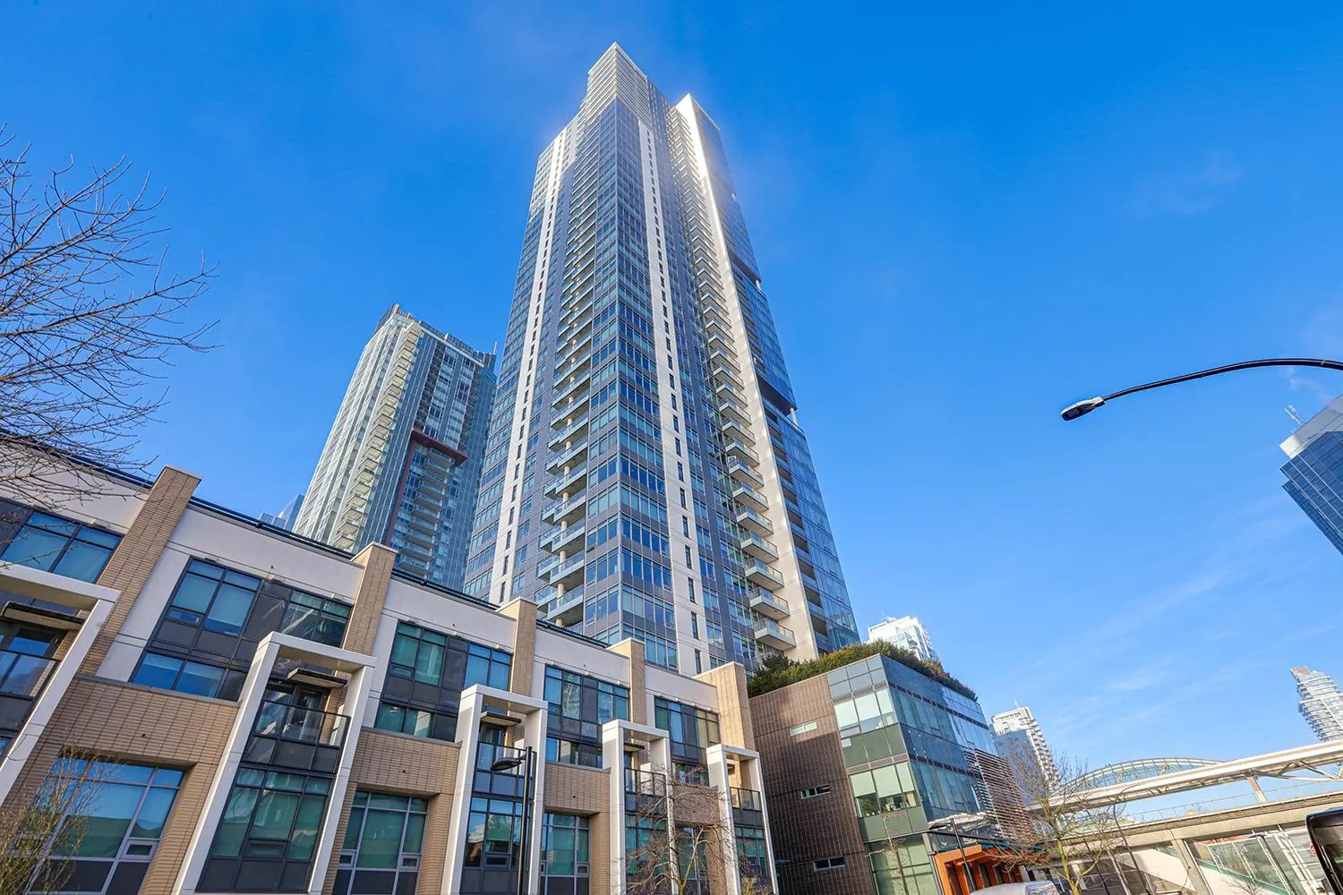 2703 6461 Telford Avenue