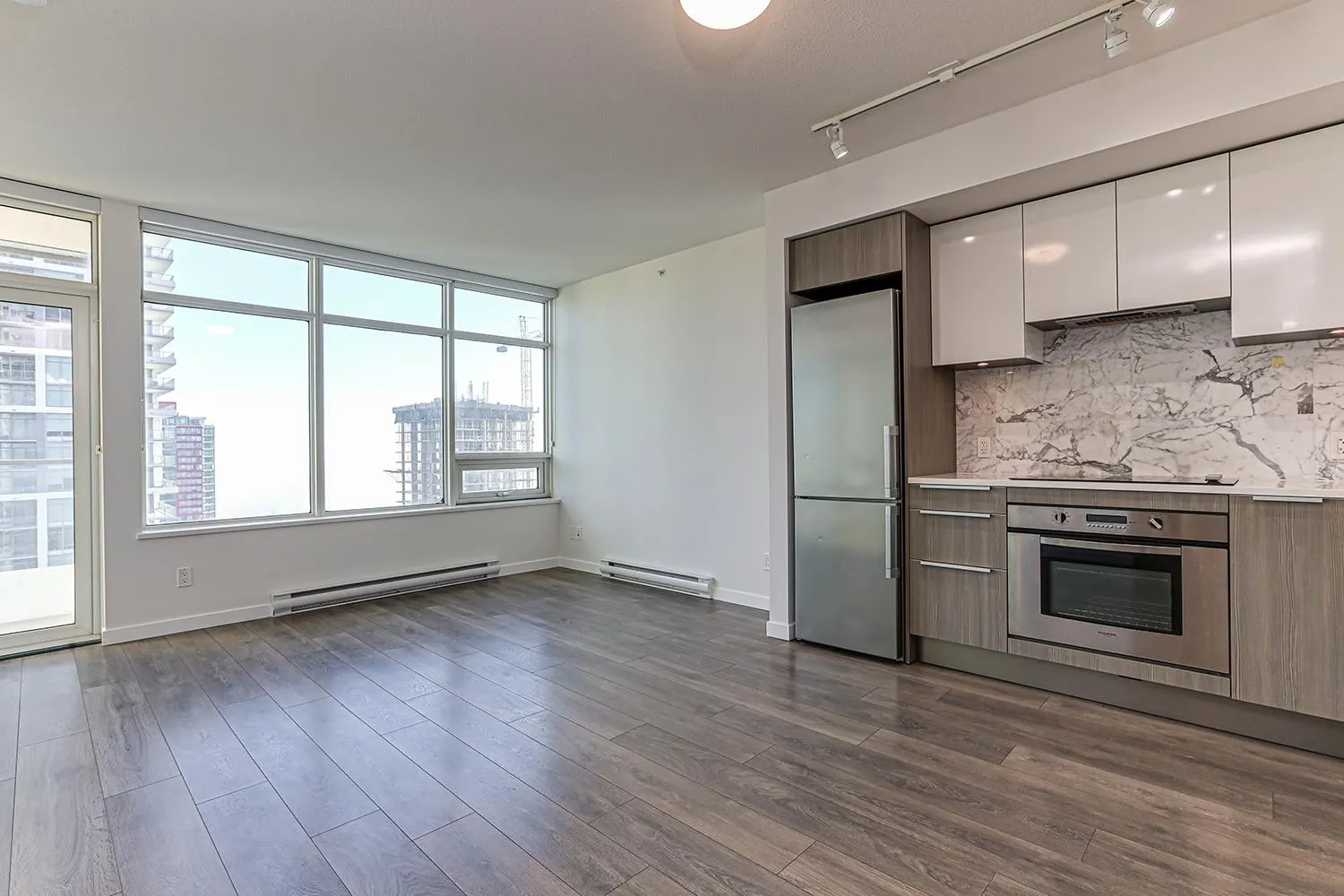 2703 6461 Telford Avenue