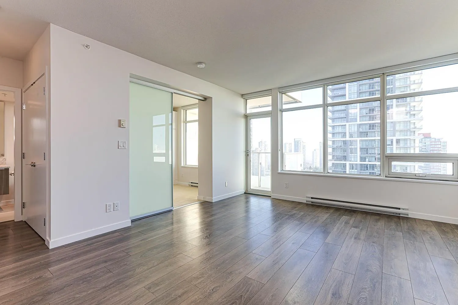 2703 6461 Telford Avenue