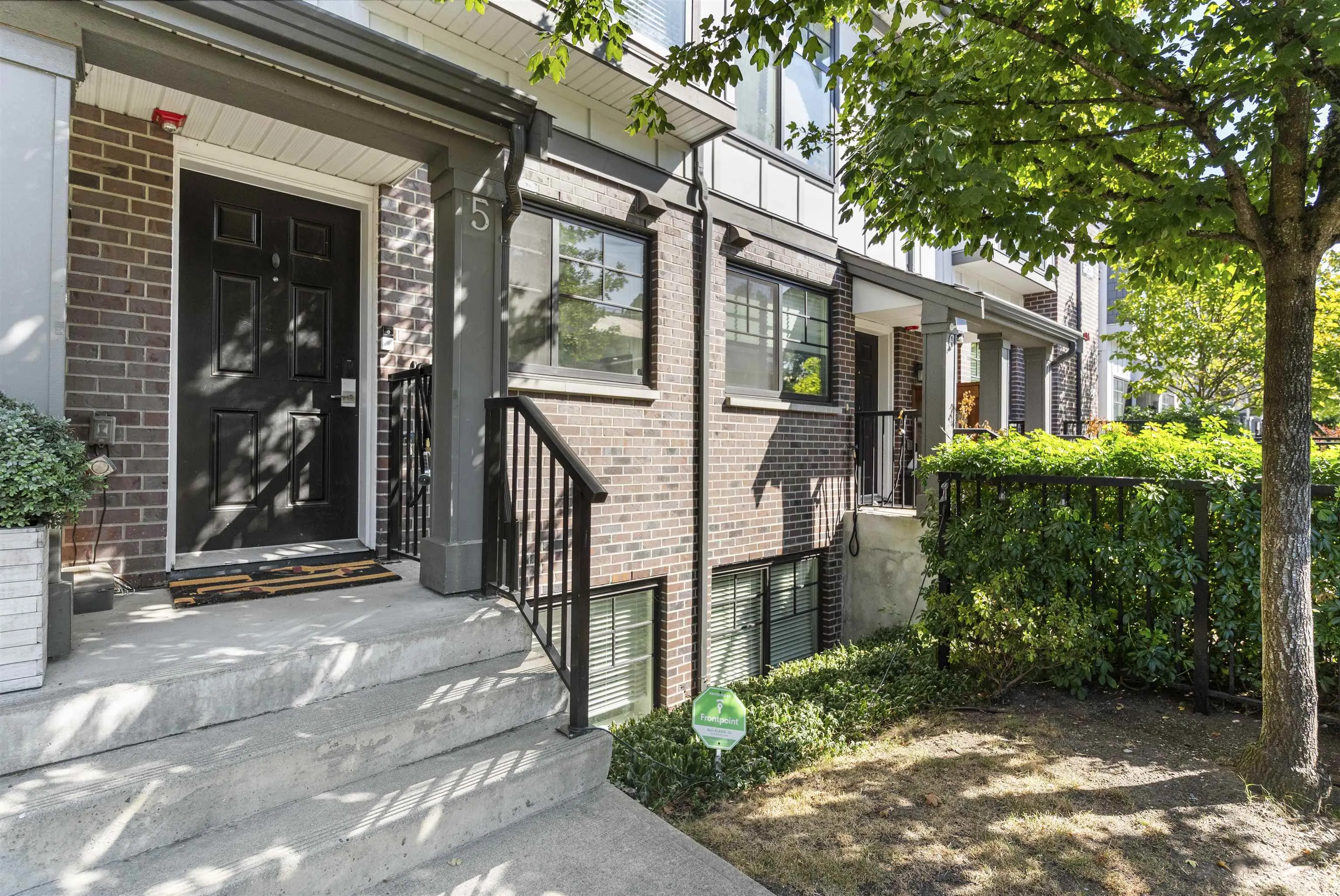 5 5128 Canada Way