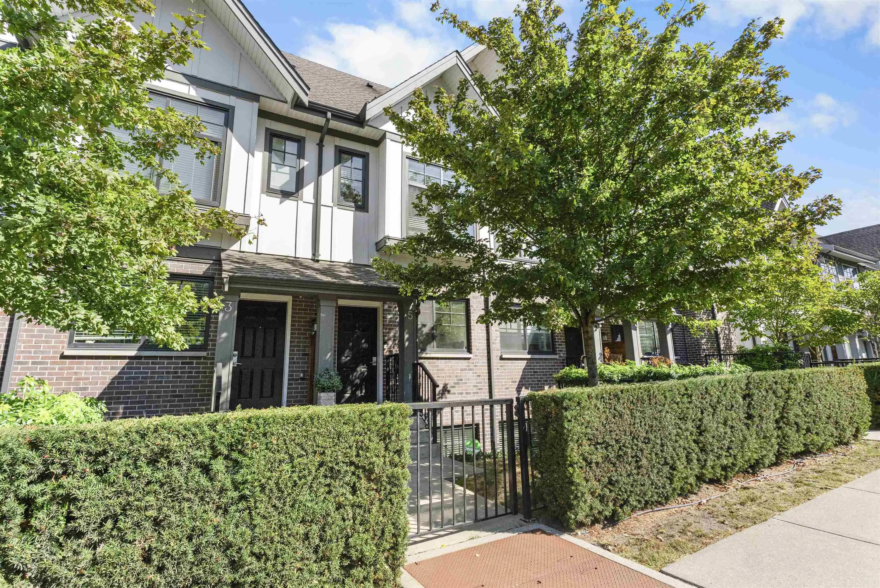5 5128 Canada Way