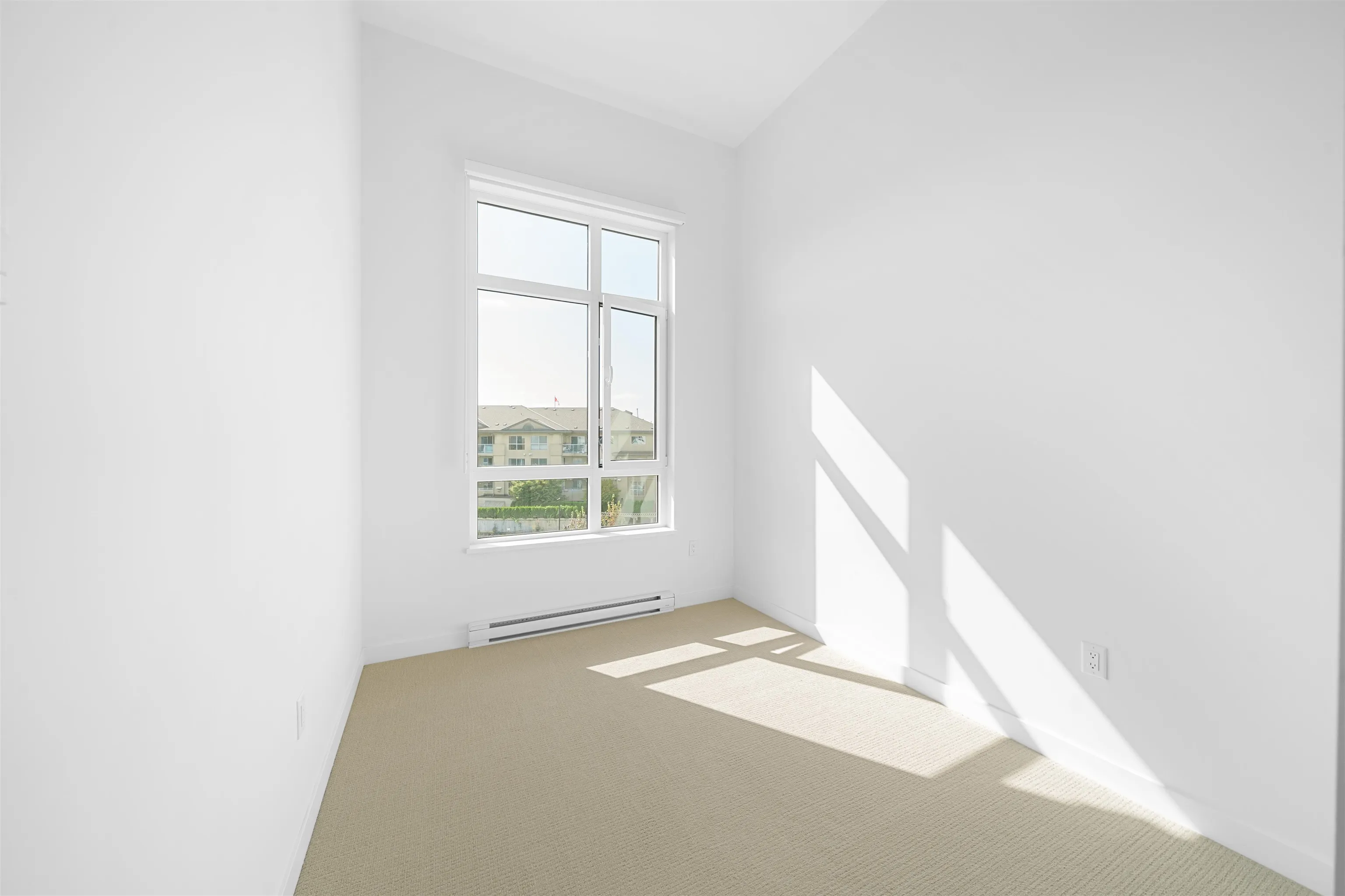 419 13788 76 Avenue