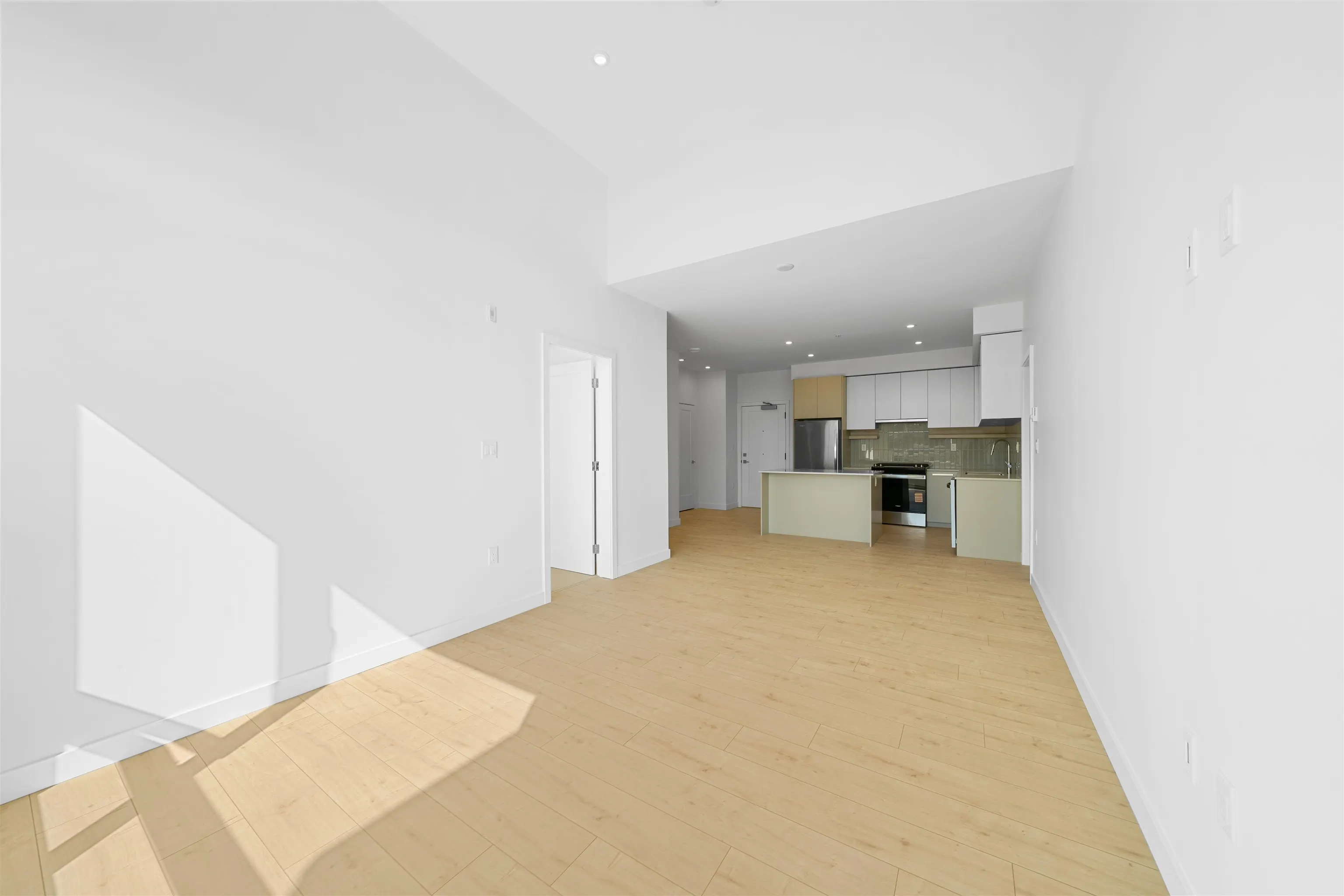 419 13788 76 Avenue