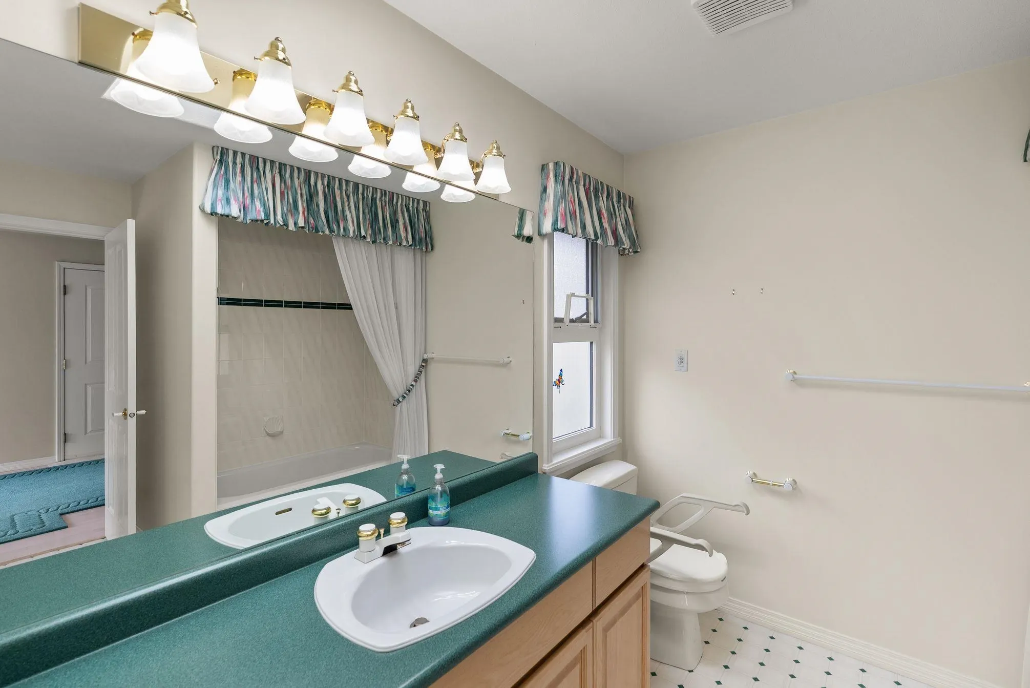 9 31445 Ridgeview Drive
